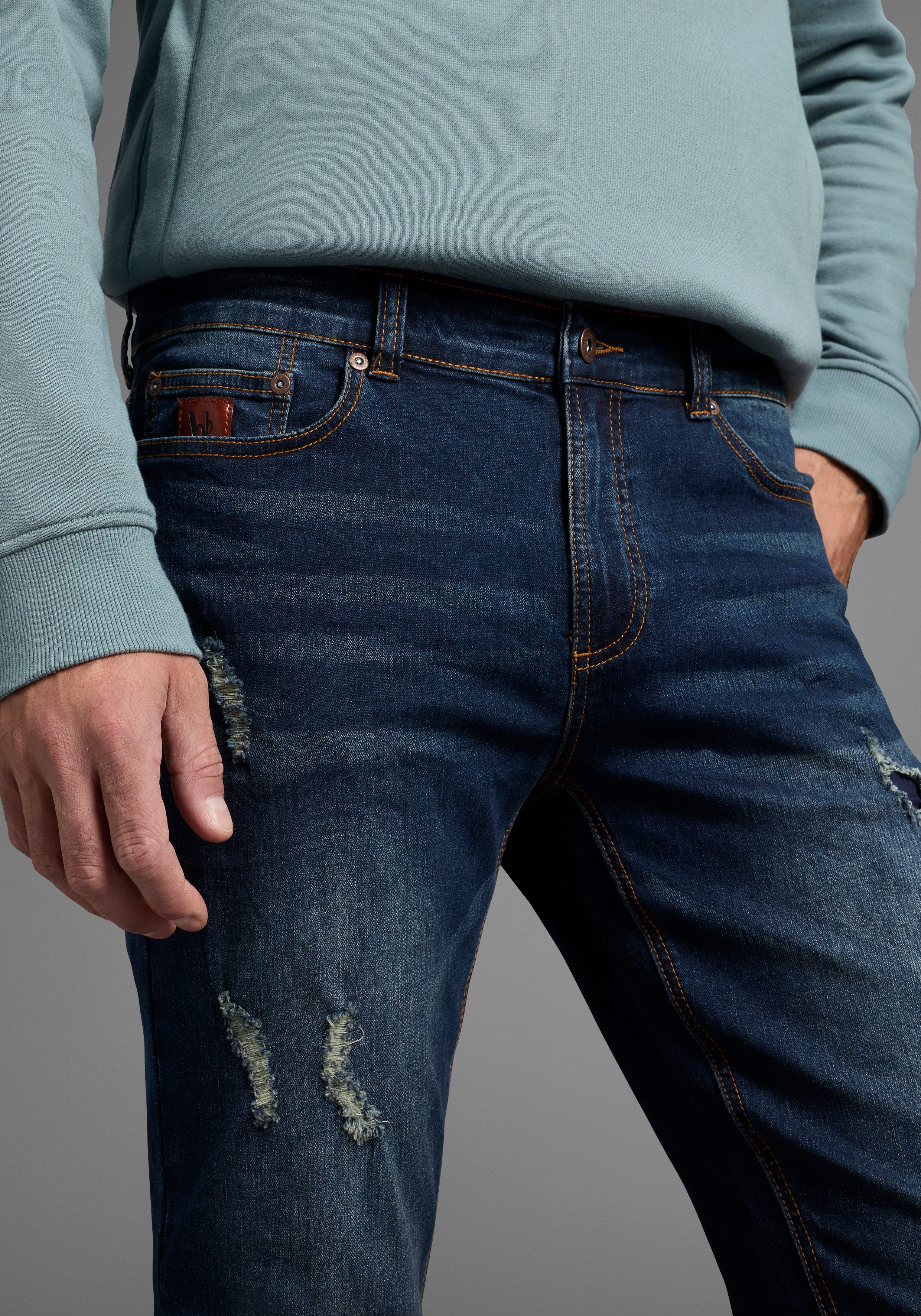 Bruno Banani Straight jeans Hutch rechte broekspijpen, gedeeltelijk met modieuze destroyed-effecten,