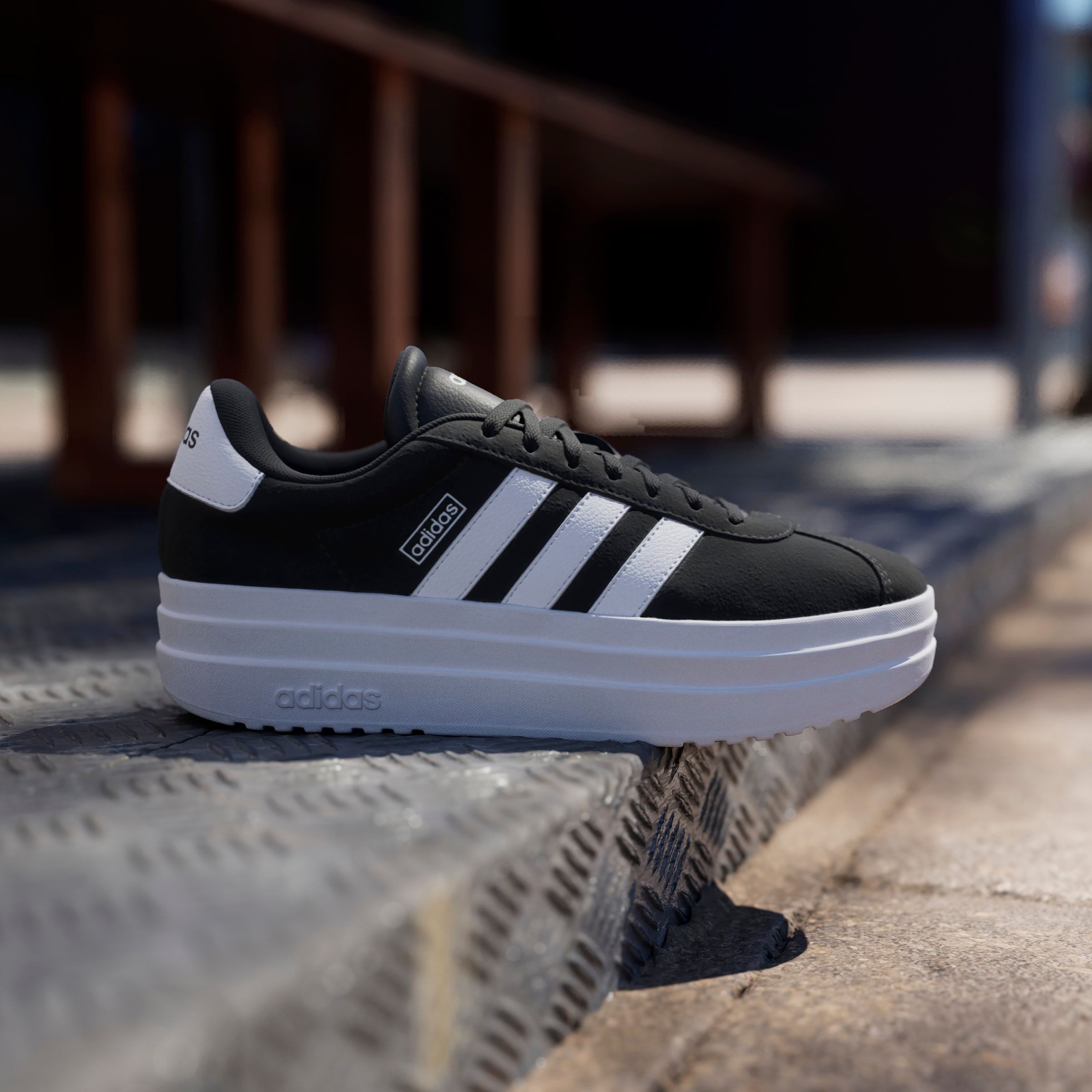 adidas Sportswear Sneakers VL COURT BOLD Design in de voetsporen van de adidas Gazelle Bold