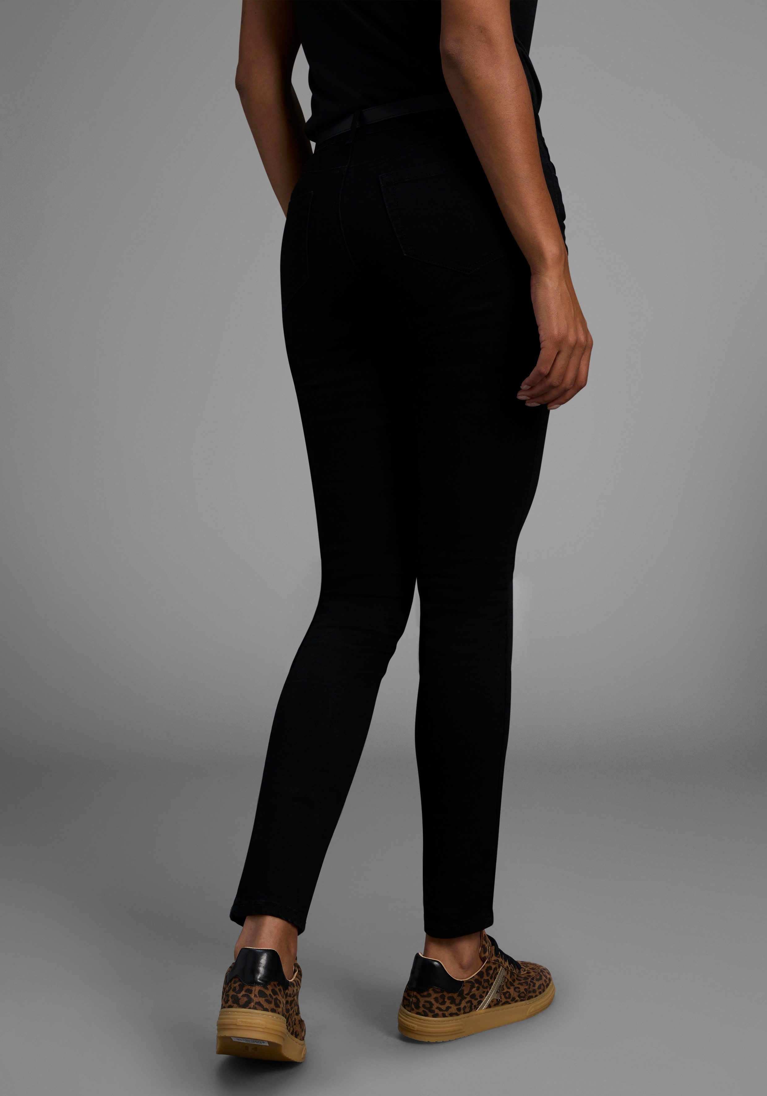 Arizona Skinny fit jeans Ultra Stretch extra-strakke been verloop, normale taille, met steekzakken