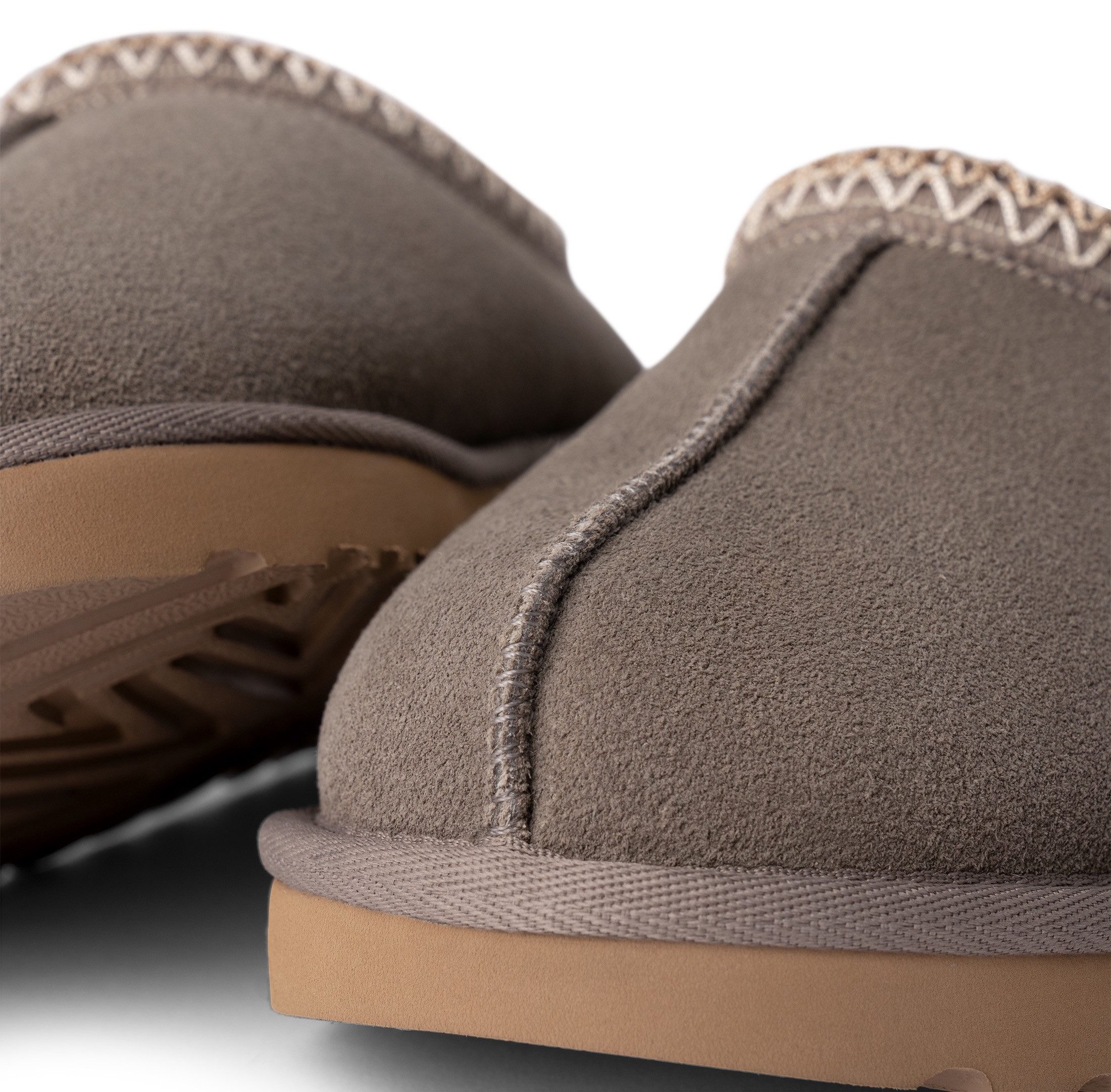 UGG Clogs Tasman