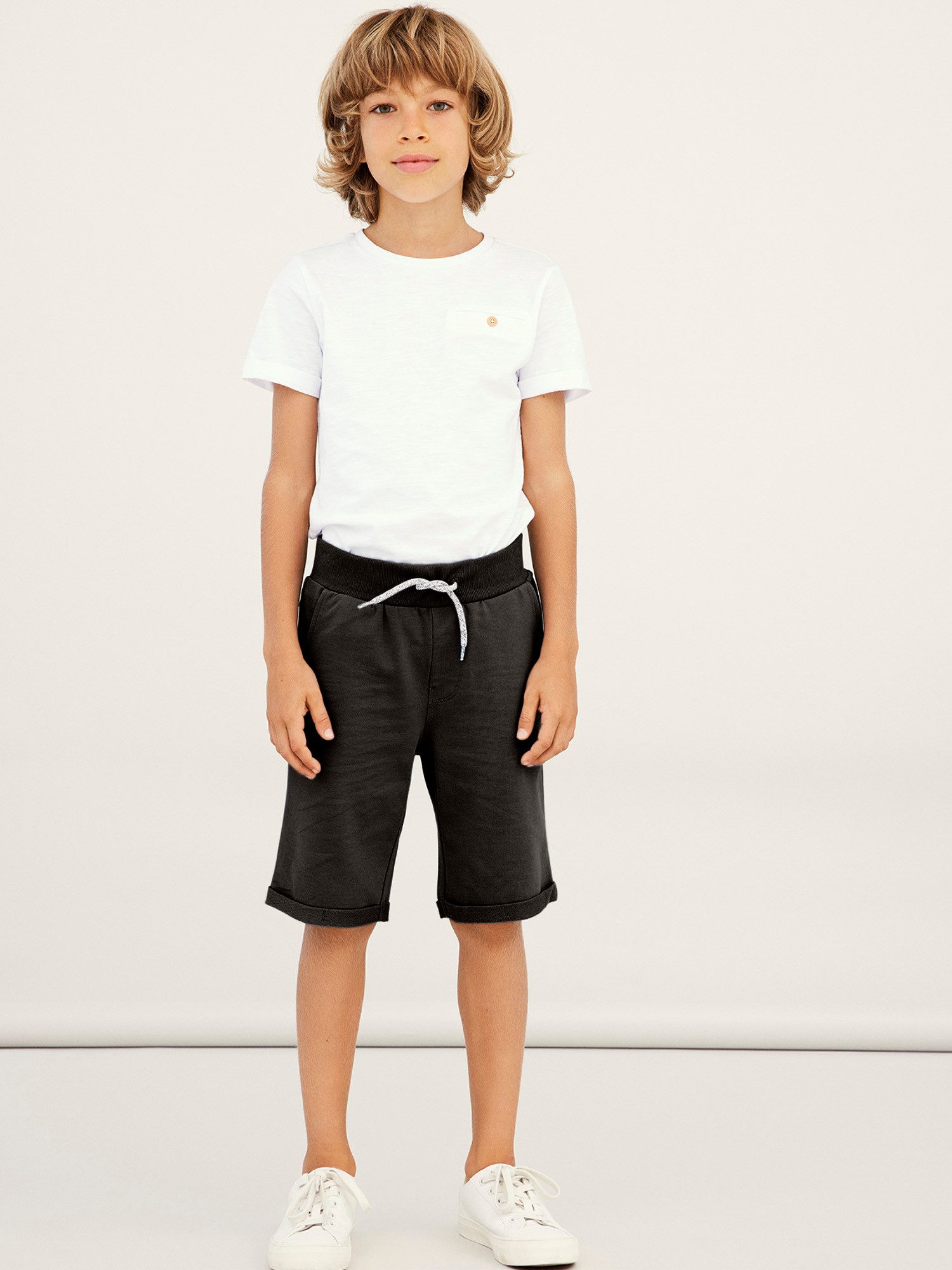Name It Sweatshort NKMVERMO LONG SWE SHORTS UNB F NOOS jongens bermuda broeken maat 110 zwart