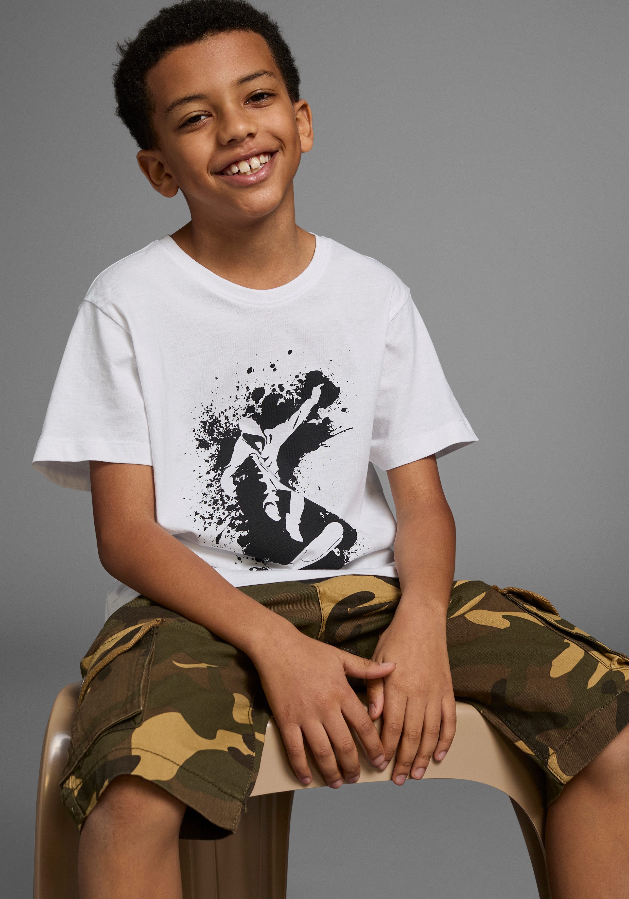 KIDSWORLD T-shirt Met coole SKATER-print Korte mouwen, basic pasvorm, bedrukt, ronde hals