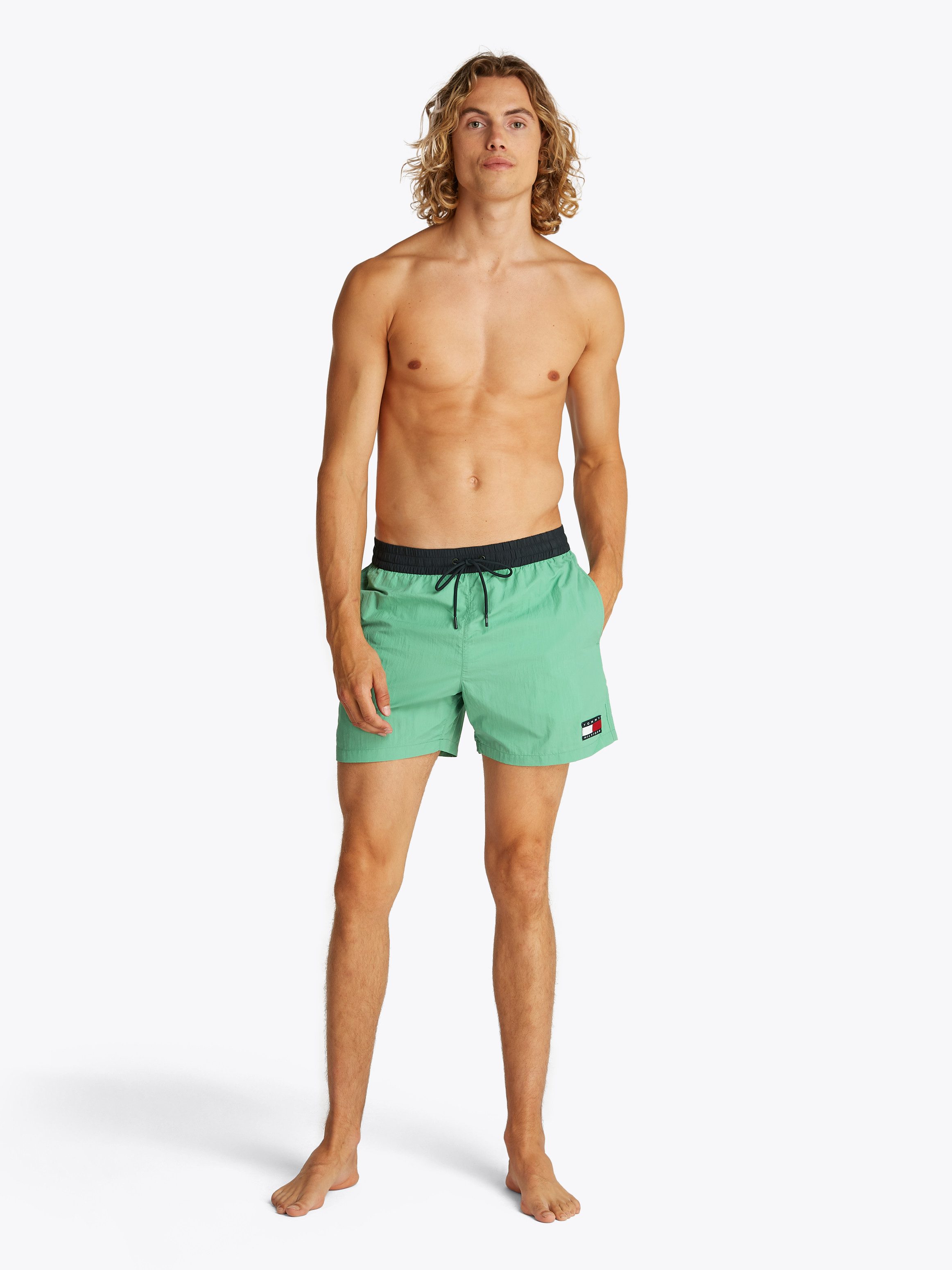 Tommy Hilfiger Swimwear Zwemshort MEDIUM DRAWSTRING met logo-patch, met contrasterende band