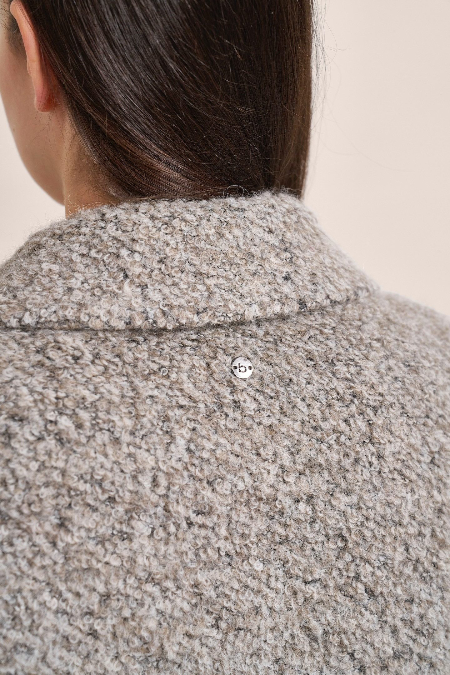 Bugatti Korte jas van moderne bouclé-stof