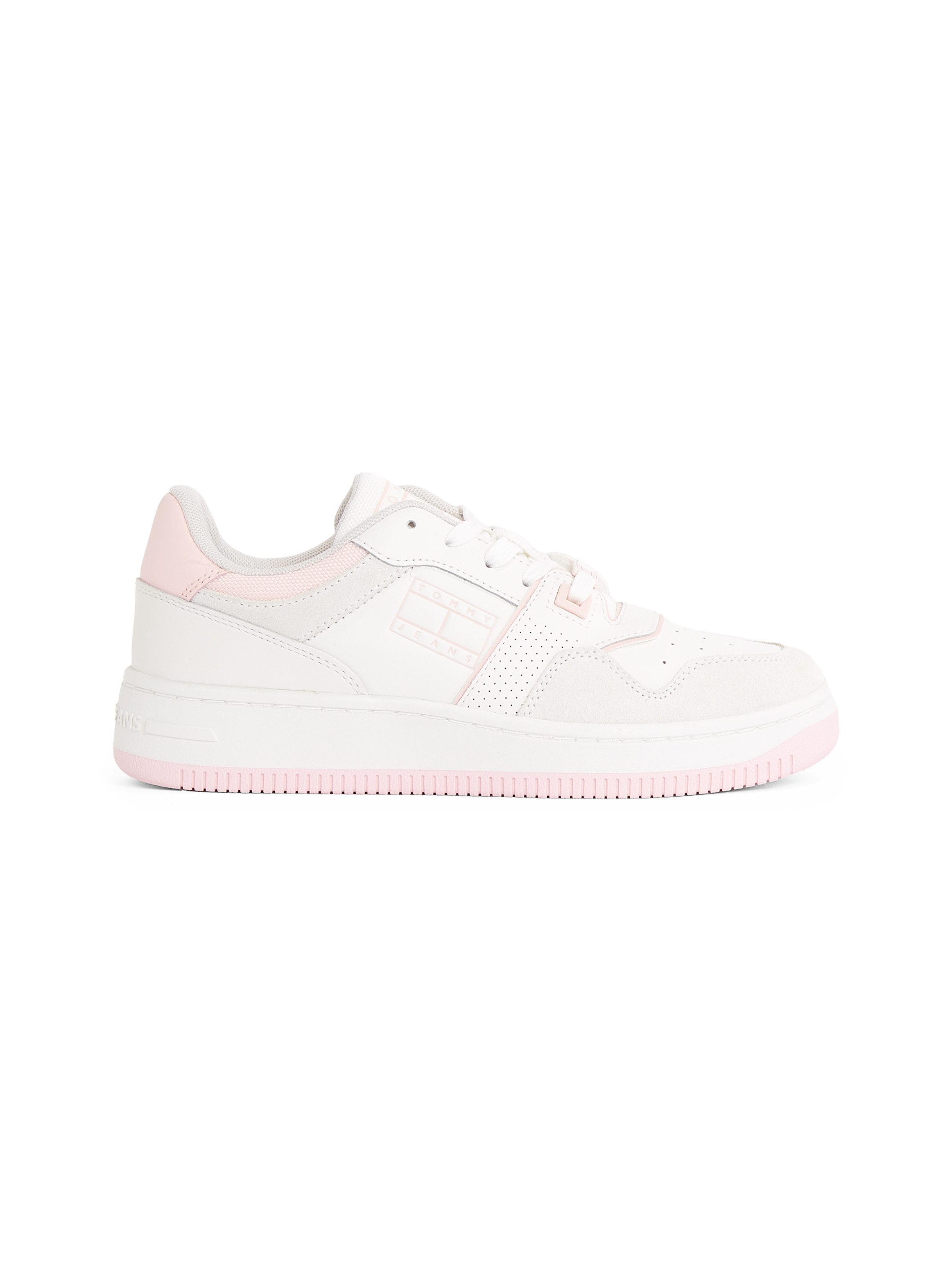 TOMMY JEANS Plateausneakers TJW RETRO BASKET WASHED SUEDE , vrijetijdsschoen, lage schoen, veterschoen in basketlook