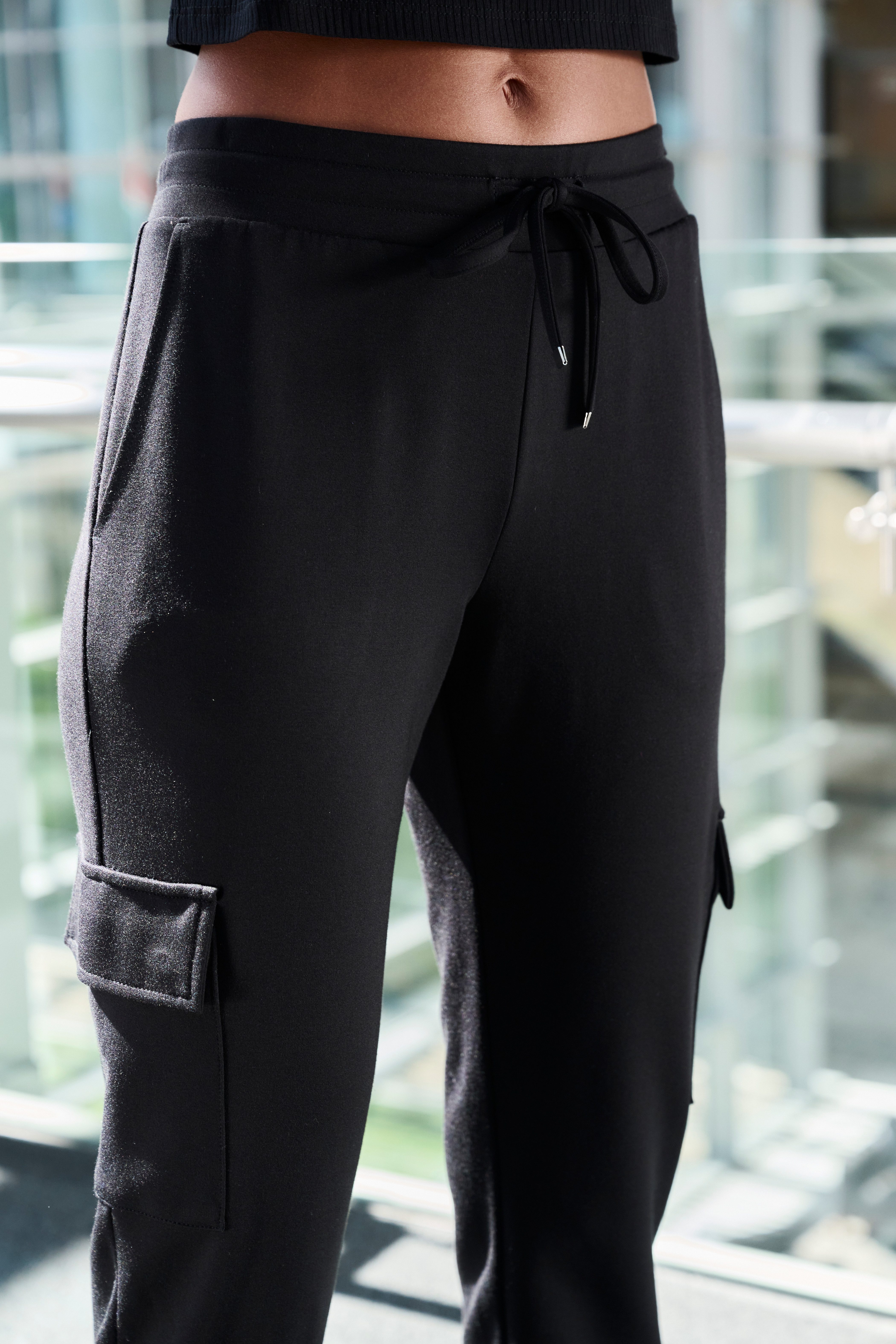 Lascana Cargobroek in zacht vloeiend materiaal loungewear