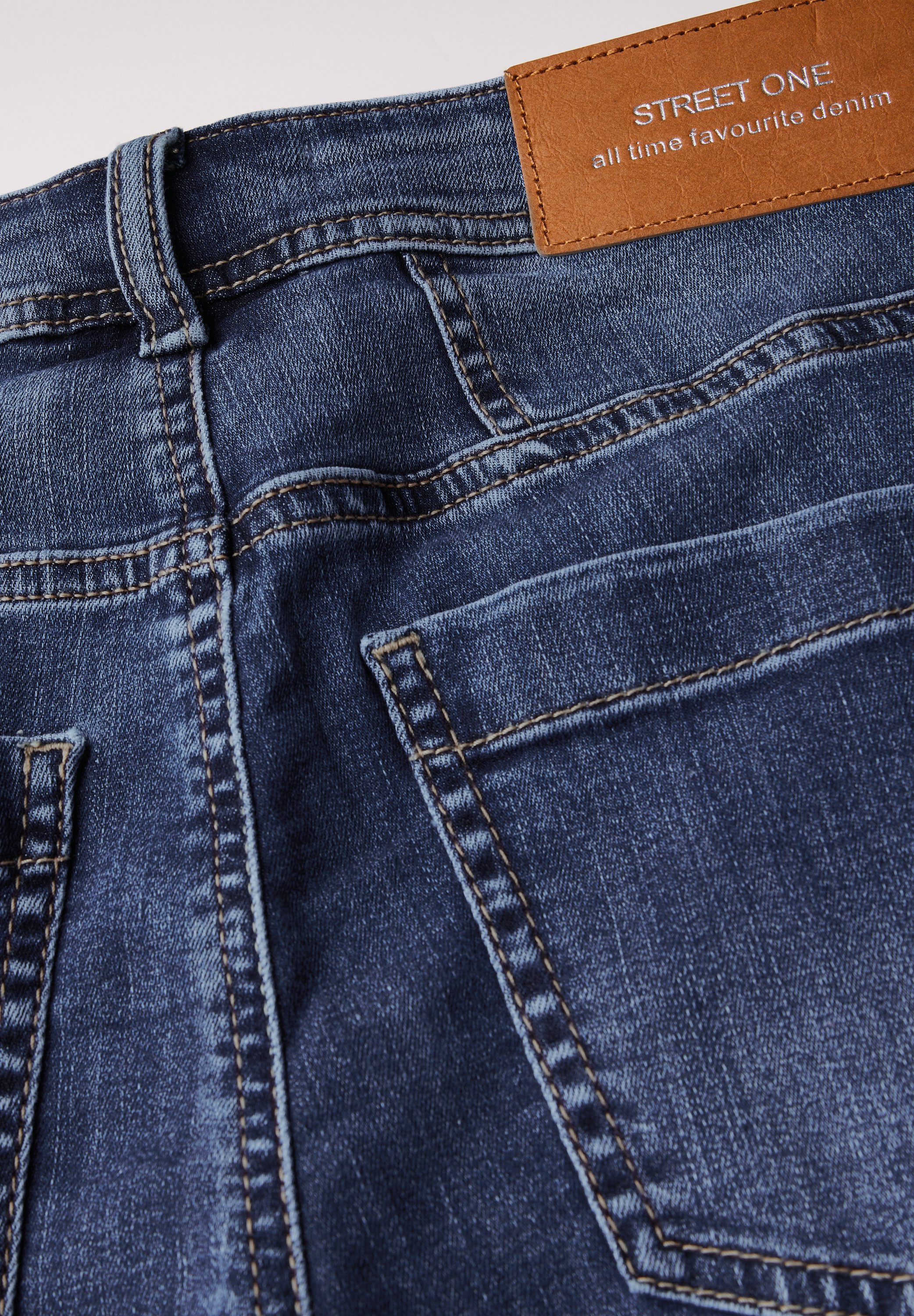 STREET ONE Slim fit jeans Style York in middenblauwe wassing
