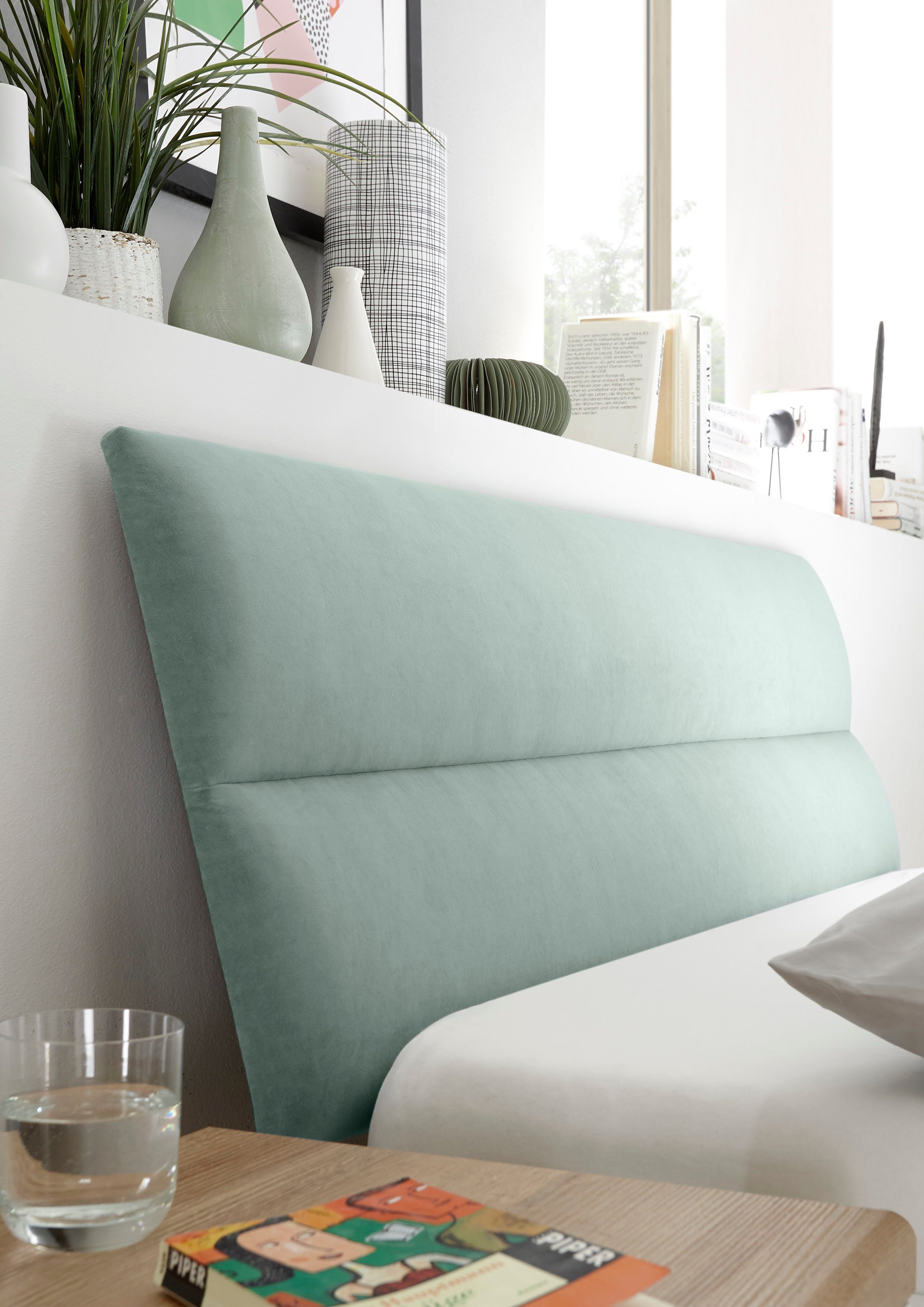 andas 1-persoonsledikant MERLE bed in Scandinavisch design, bedframe met massief houten poten met gepolsterde hoofdeinde, ligoppervlak 140x200cm, totaal: 145x200x88cm