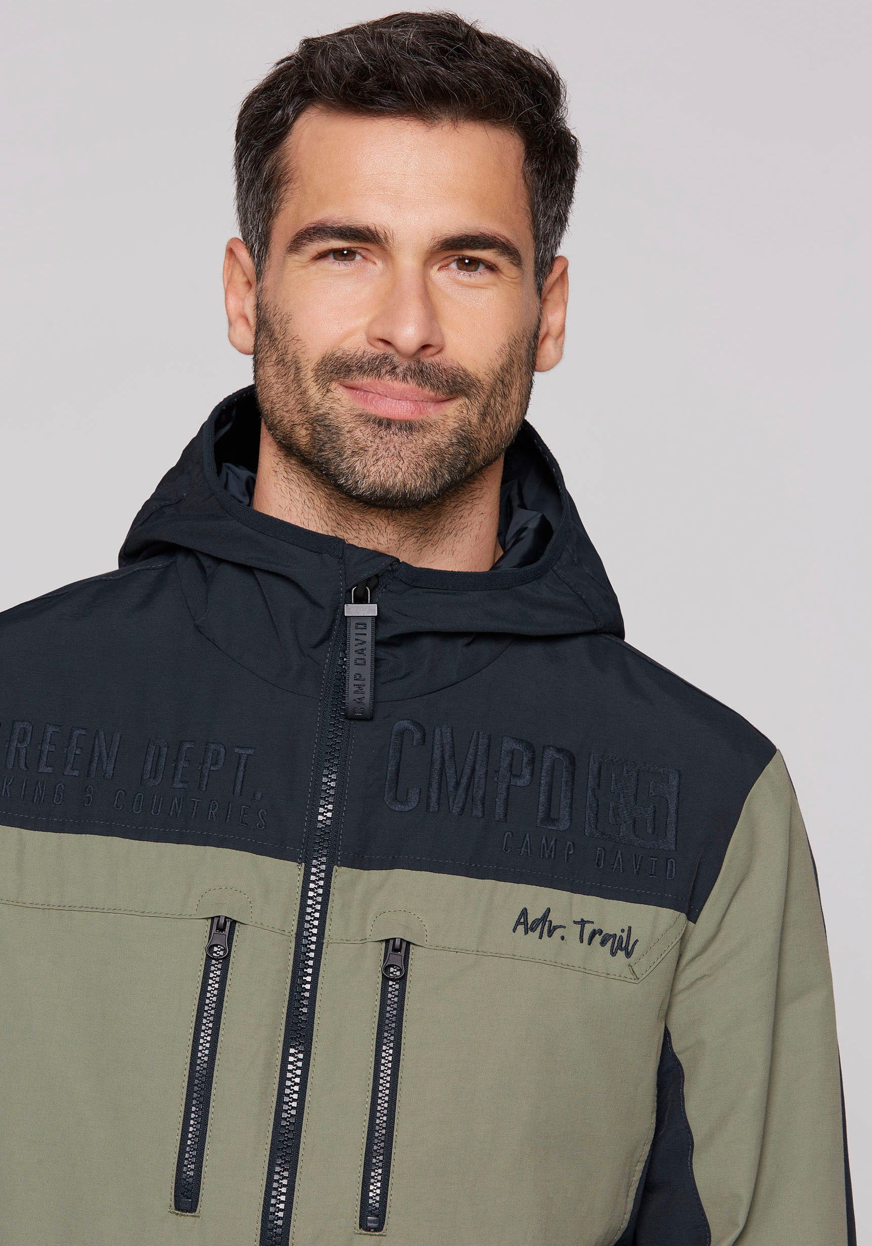 CAMP DAVID Outdoorjack met logoborduursels
