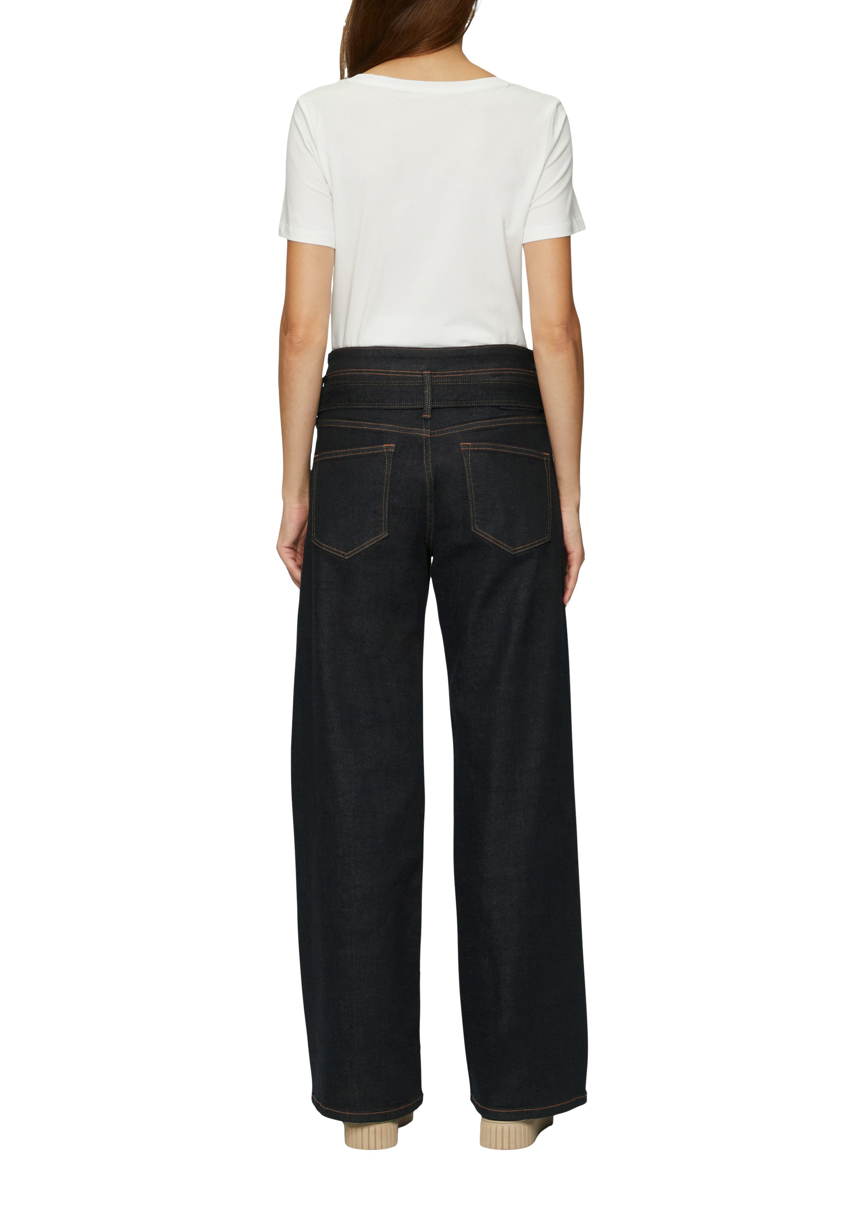s.Oliver 5-pocket jeans Suri met textielriem en brede pijp