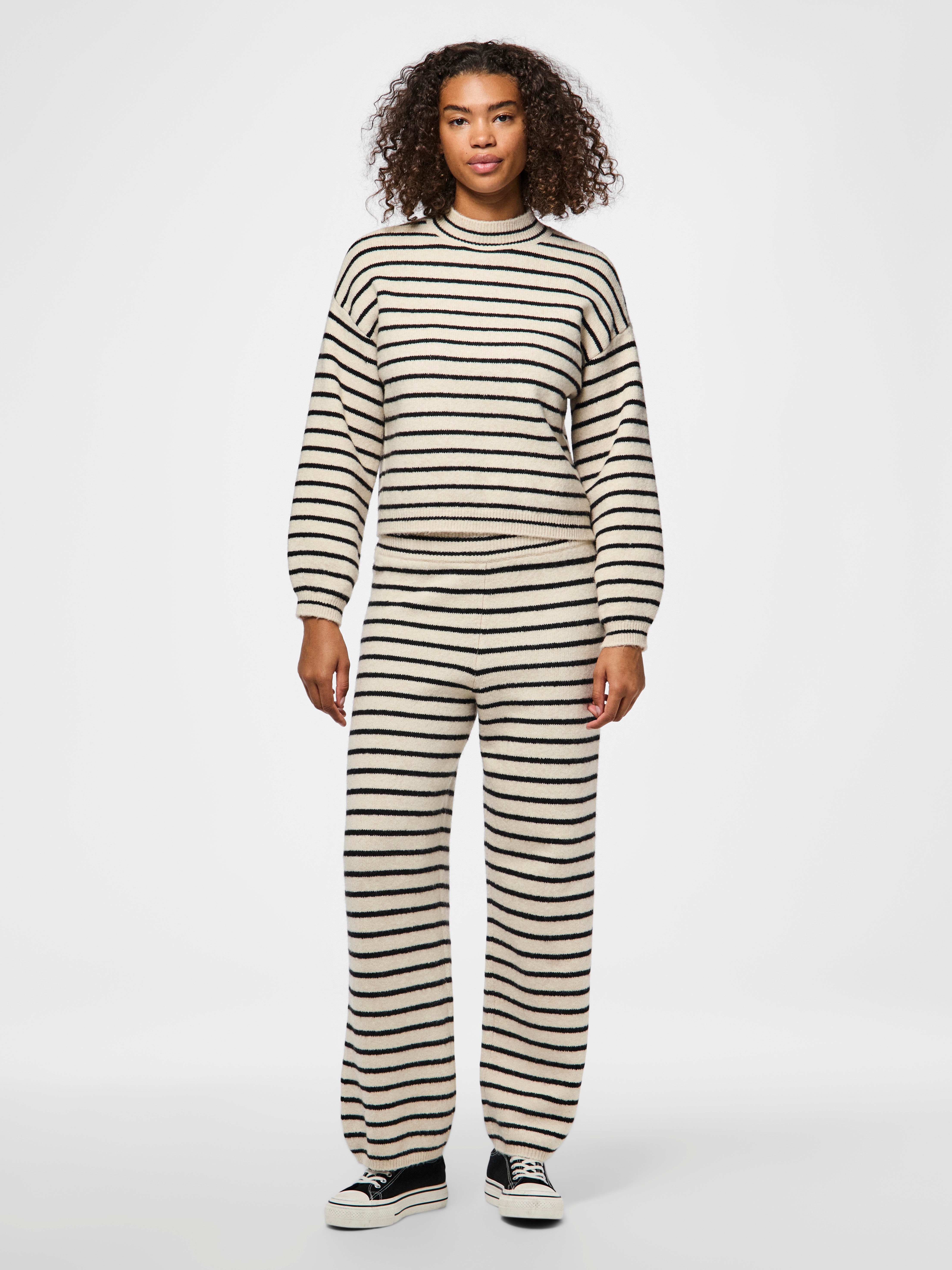 pieces Trui met staande kraag PCPENNA LS HIGH NECK KNIT BC