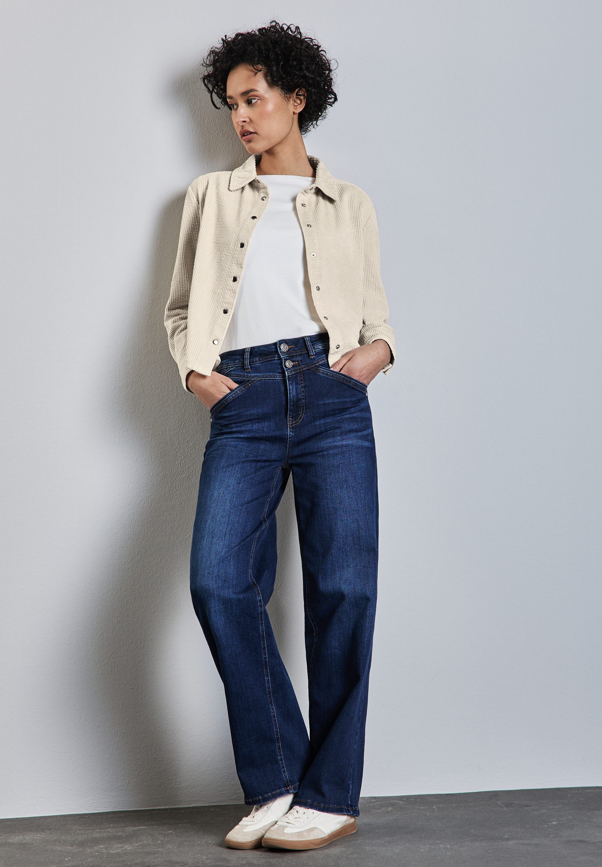 STREET ONE Blouse met lange mouwen in kort model