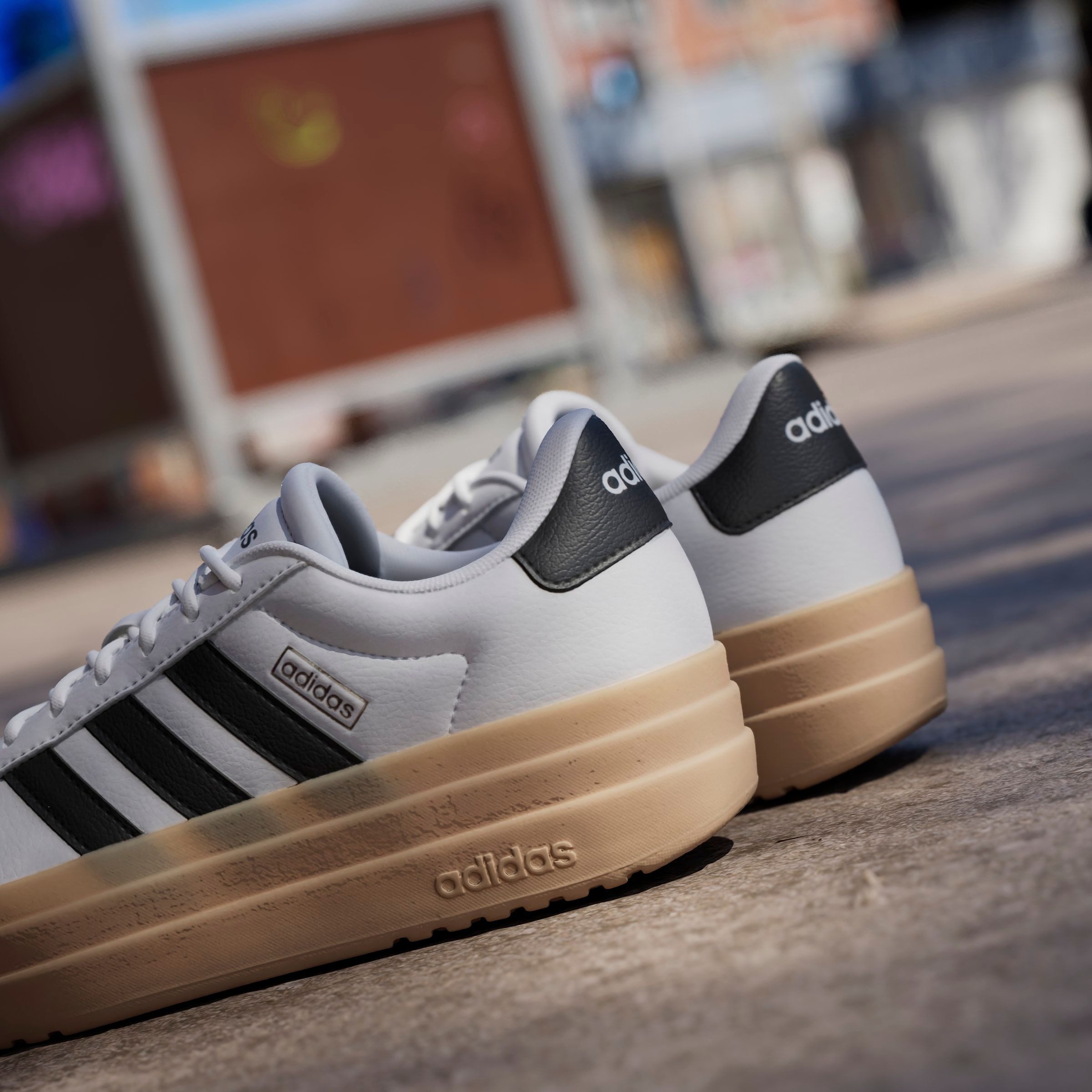 adidas Sportswear Sneakers VL COURT BOLD Design in de voetsporen van de adidas Gazelle Bold