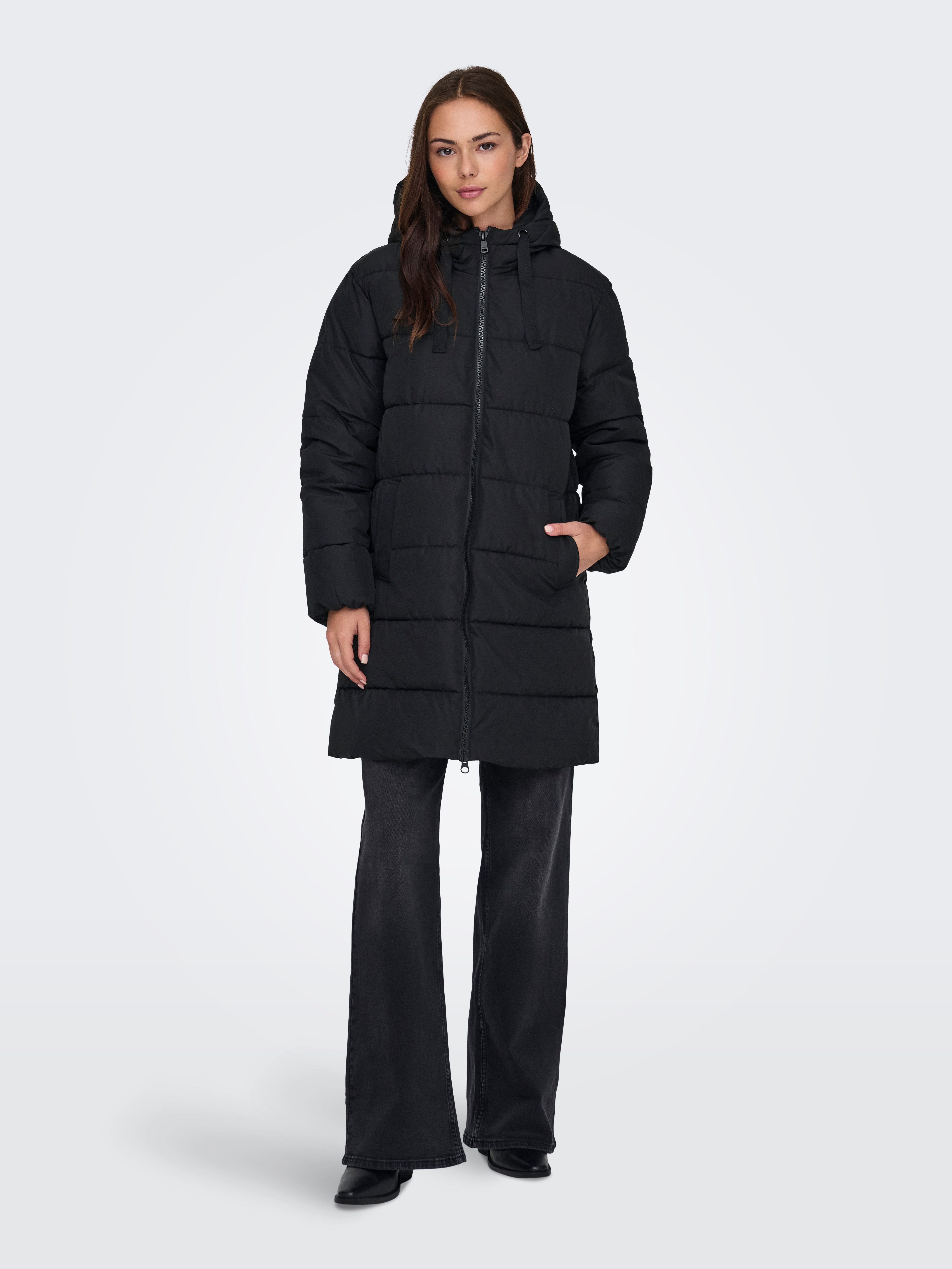 Only Gewatteerde jas ONLCLAIR PUFFER HOOD COAT OTW CC