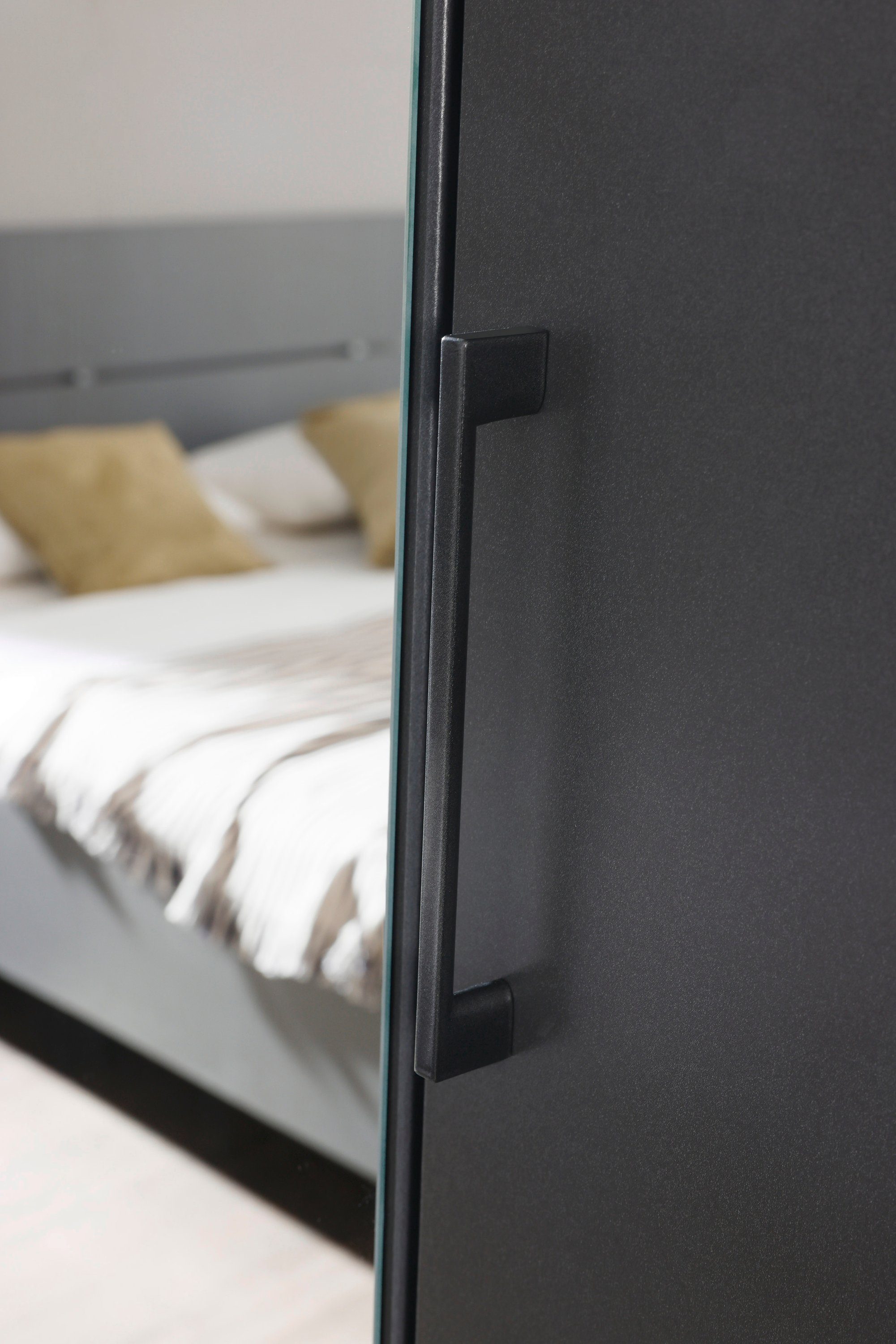 Slaapkamerserie Compleet slaapkamer Challenger (Set van 4 delen) Kast 2 breedtes, bed 3 breedtes, 2 nachttafels MADE IN GERMANY