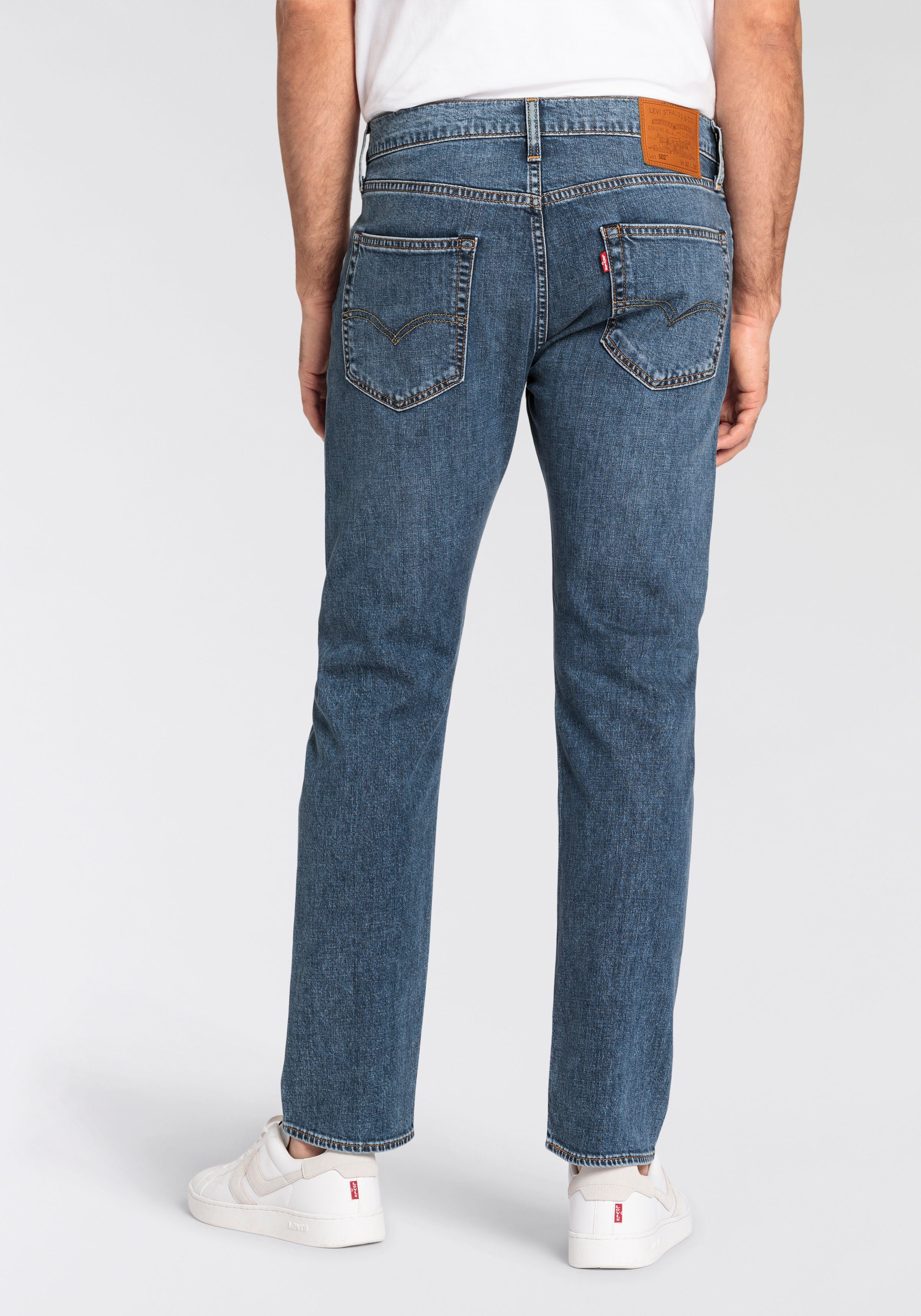 Levi's® Tapered jeans 502 TAPER in een elegante, moderne stijl