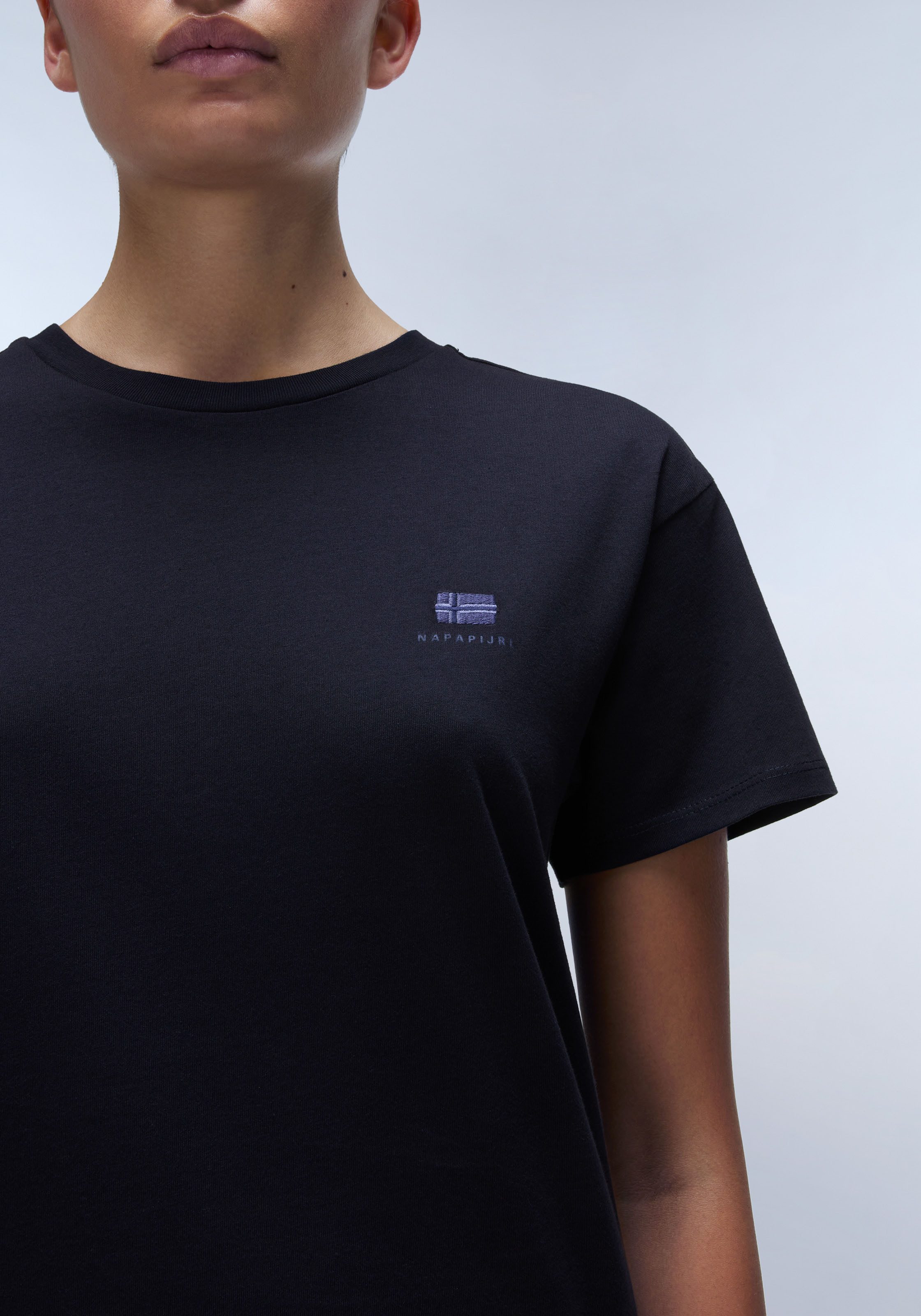 Napapijri T-shirt S-NINA 941 BLACK BEAUTY