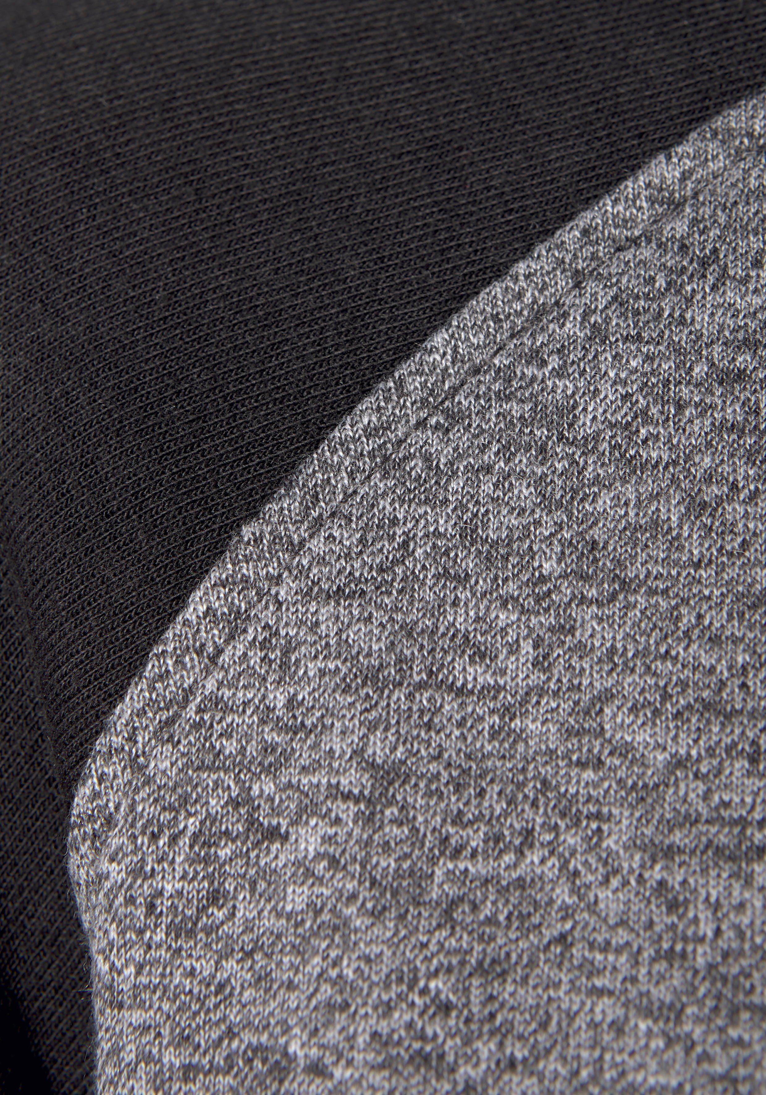 Bench. Loungewear Capuchonsweatvest met kleurafgebakende mouwen, loungepak