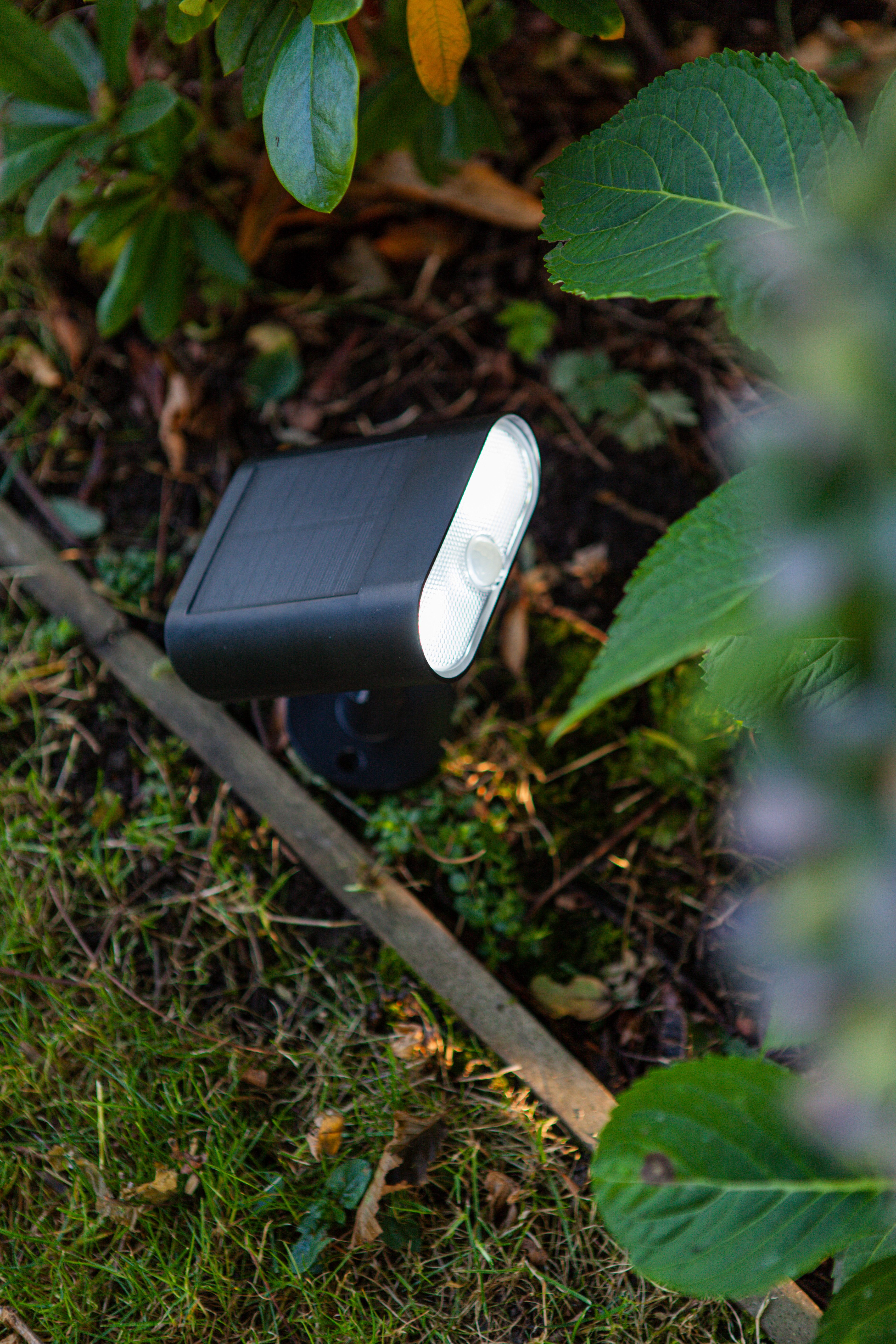 LUTEC Led-solarlamp LED-zonne-energie buitenwandlamp GINBO