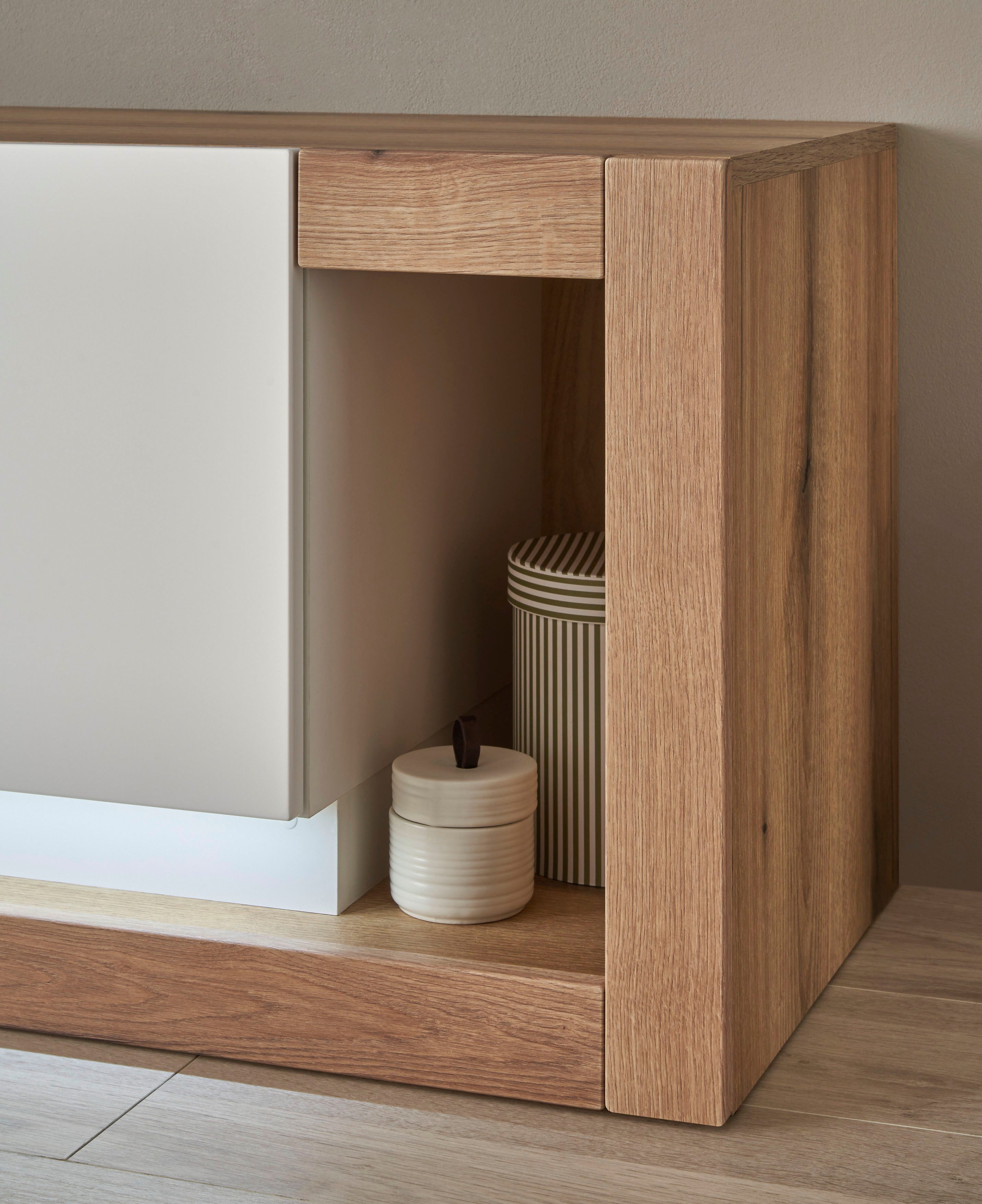 INOSIGN Tv-meubel Brixen, moderne TV-kast, commode in eik Evoke decor met wit Metalen grepen, voldoende opbergruimte, veelzijdig toepasbaar
