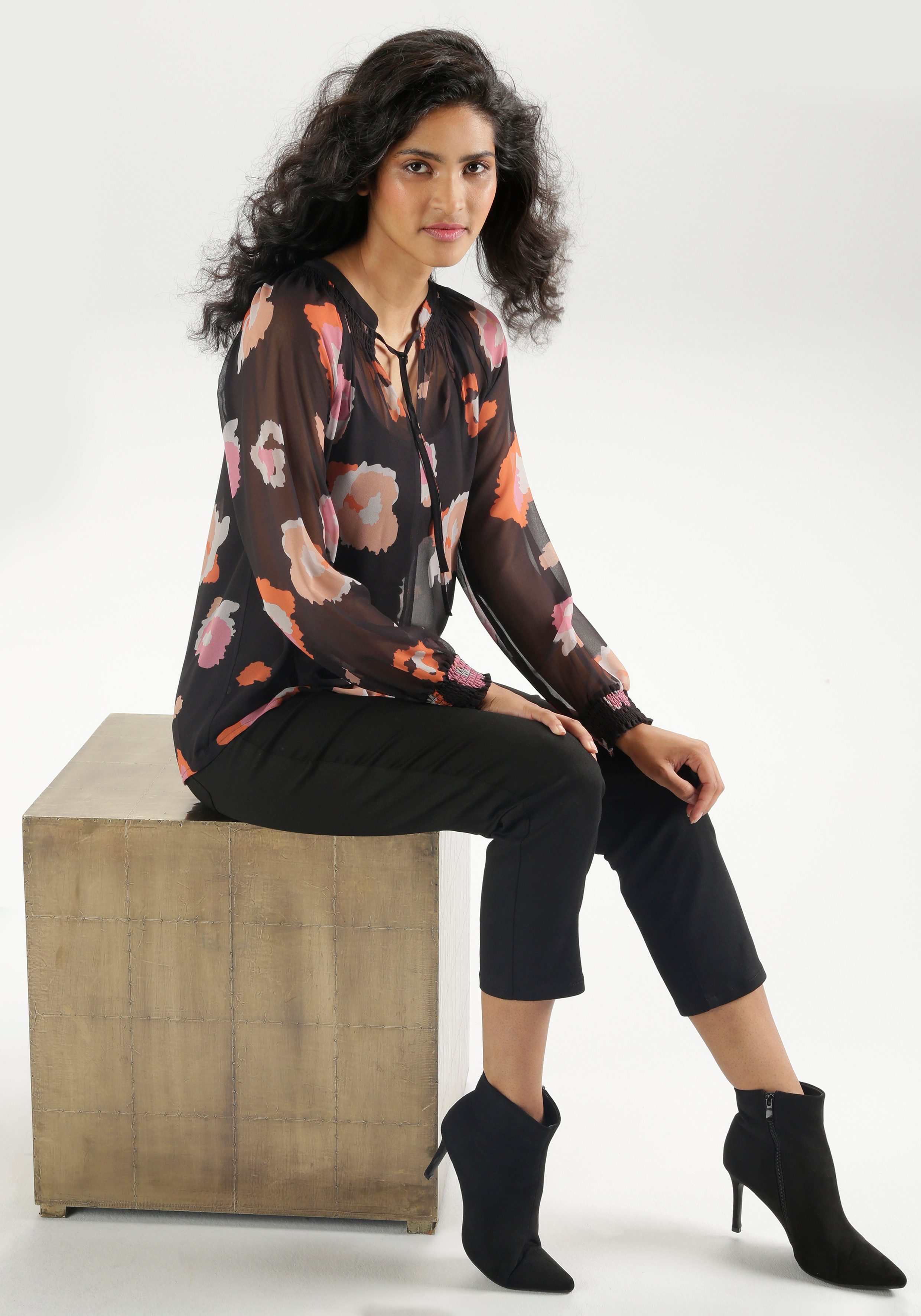 Aniston SELECTED Blouse zonder sluiting gemaakt van transparant chiffon