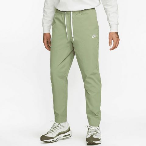 NU 20% KORTING: Nike Sportswear Comfortbroek Club Men's Woven Tapered Leg Pants