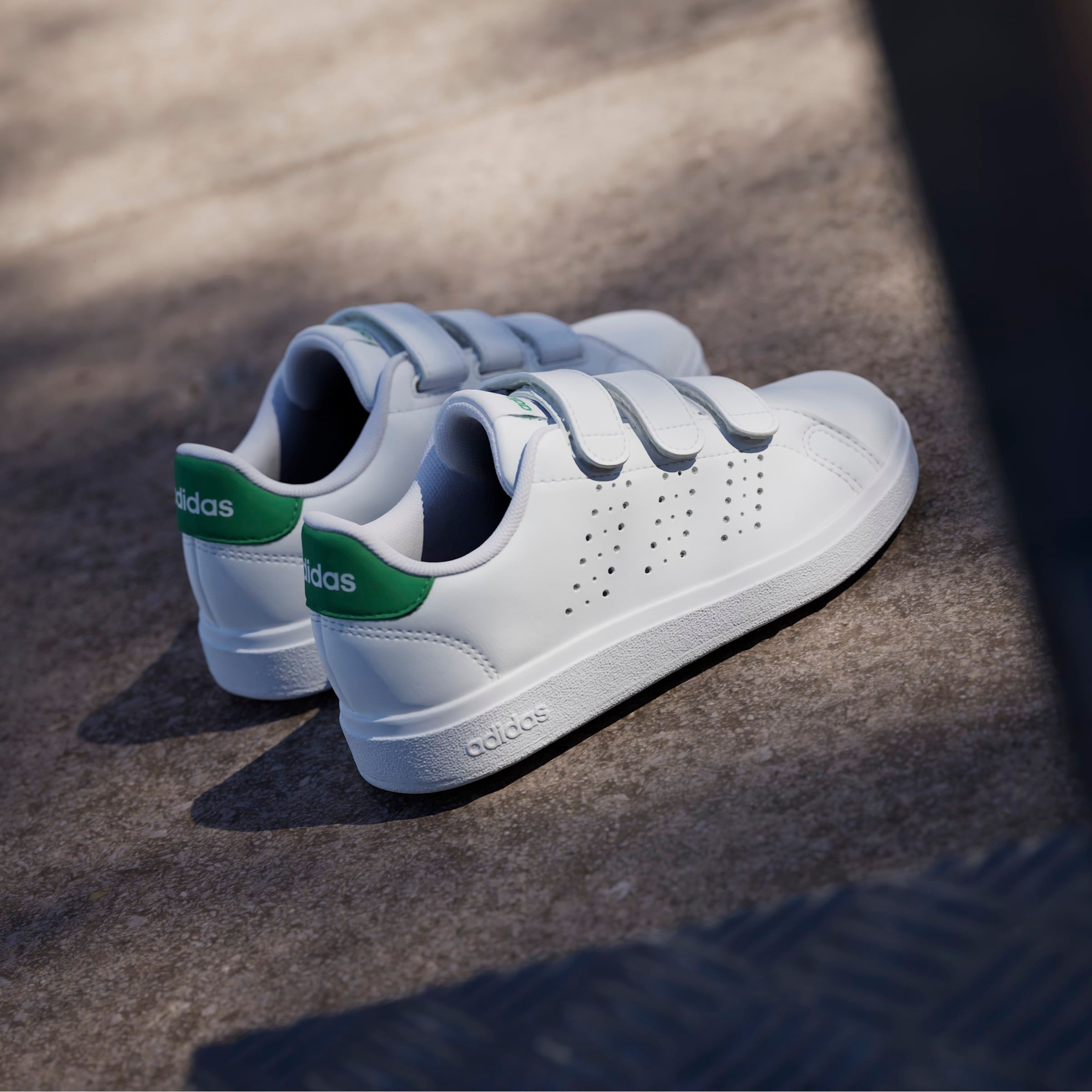 adidas Sportswear Klittenbandschoenen Ontwerp in de sporen van de adidas Stan Smith