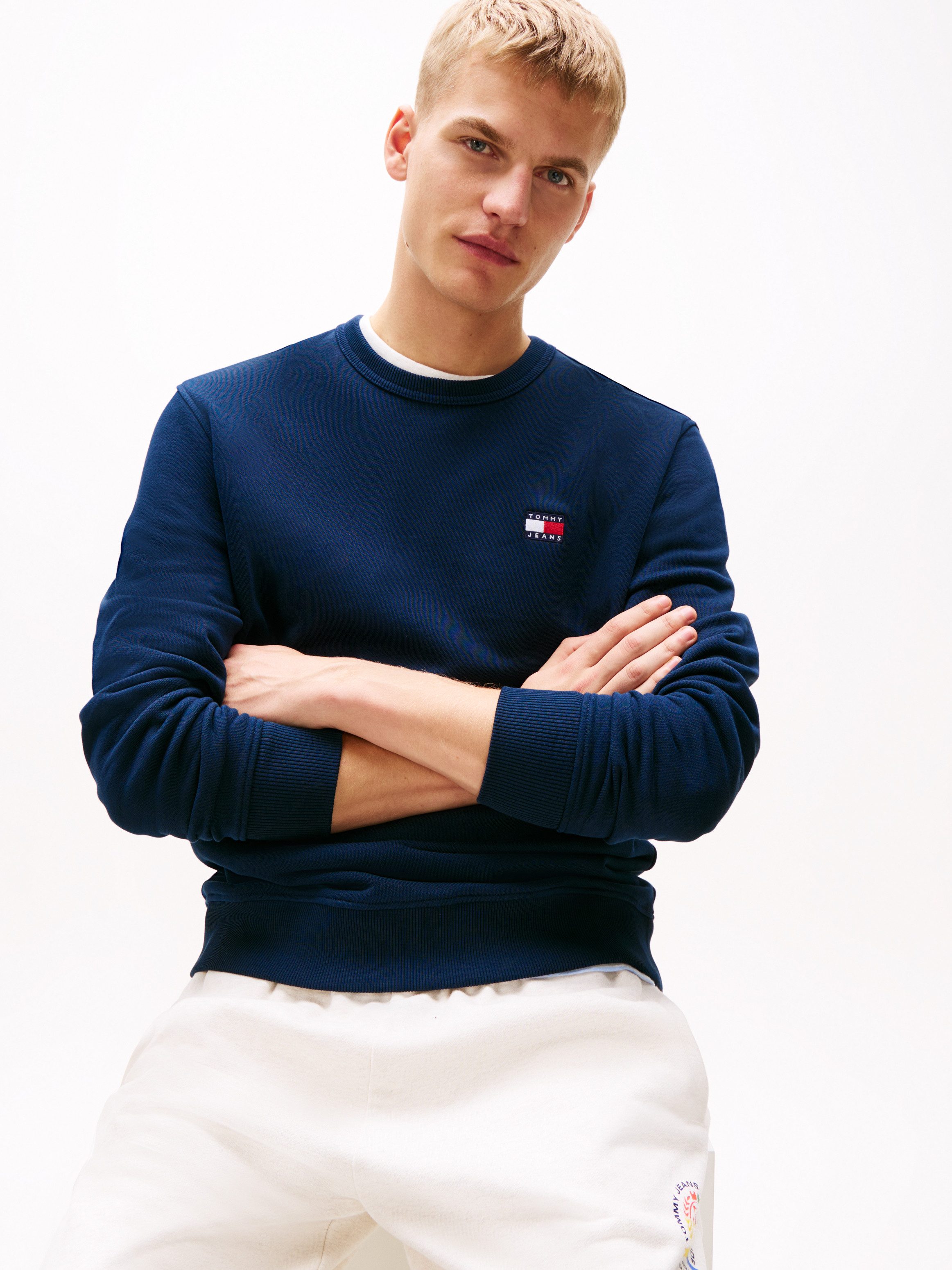 TOMMY JEANS Sweatshirt TJM REG BADGE CREW EXT
