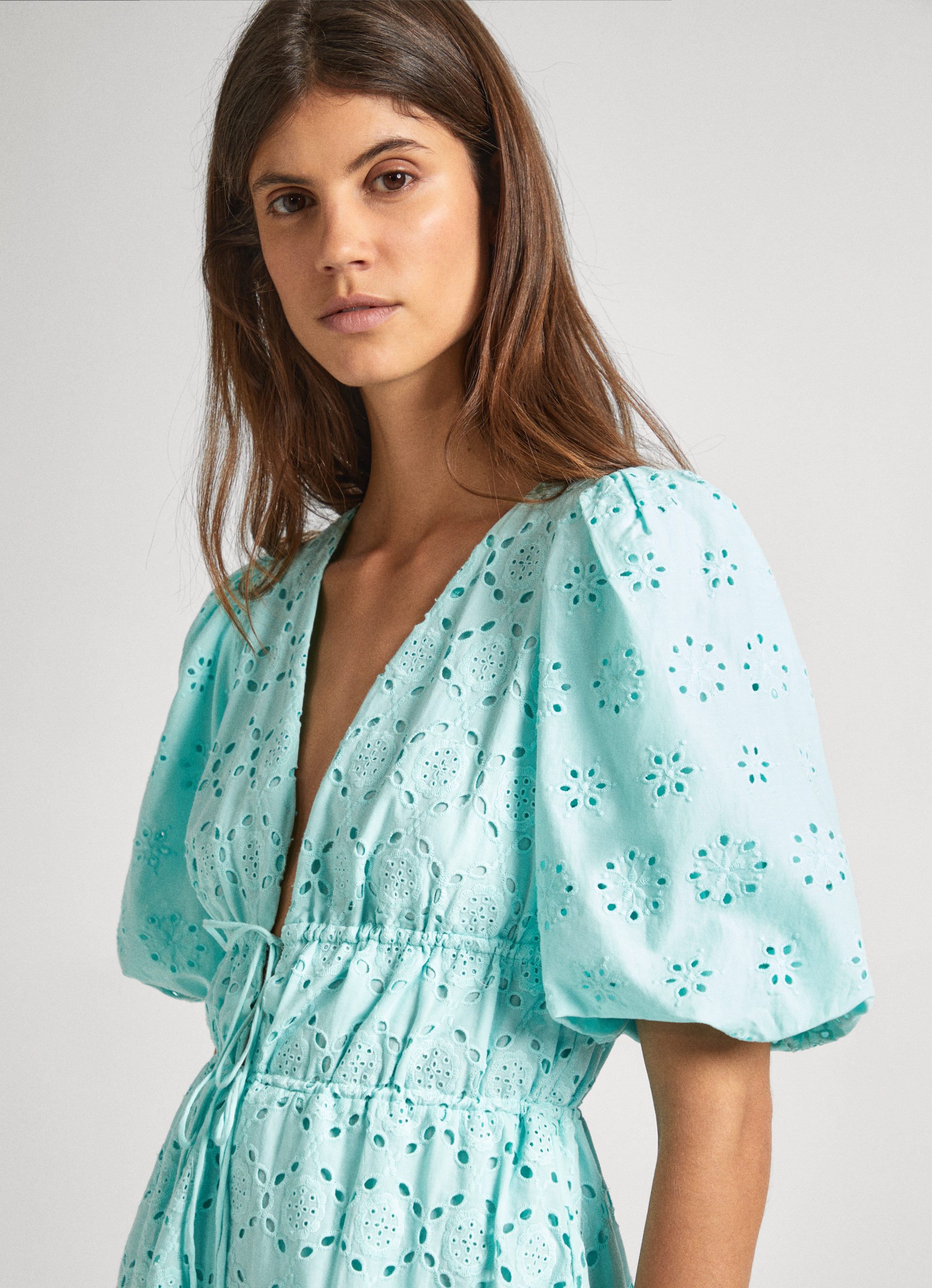 Pepe Jeans Zomerjurk Delia met ajourborduursels