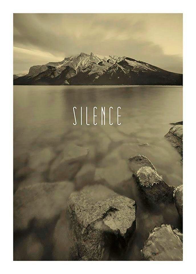 Komar Poster Word Lake Silence zandkleur Hoogte: 50 cm