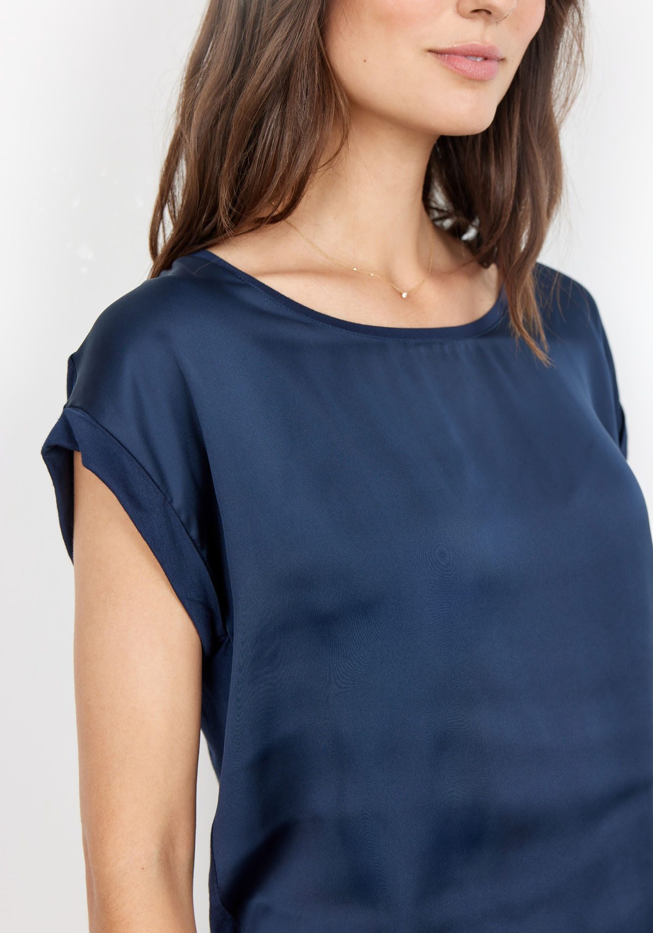 soyaconcept Shirtblouse SC-Thilde6 met boord en voorzijde van satijn, de achterkant van jersey