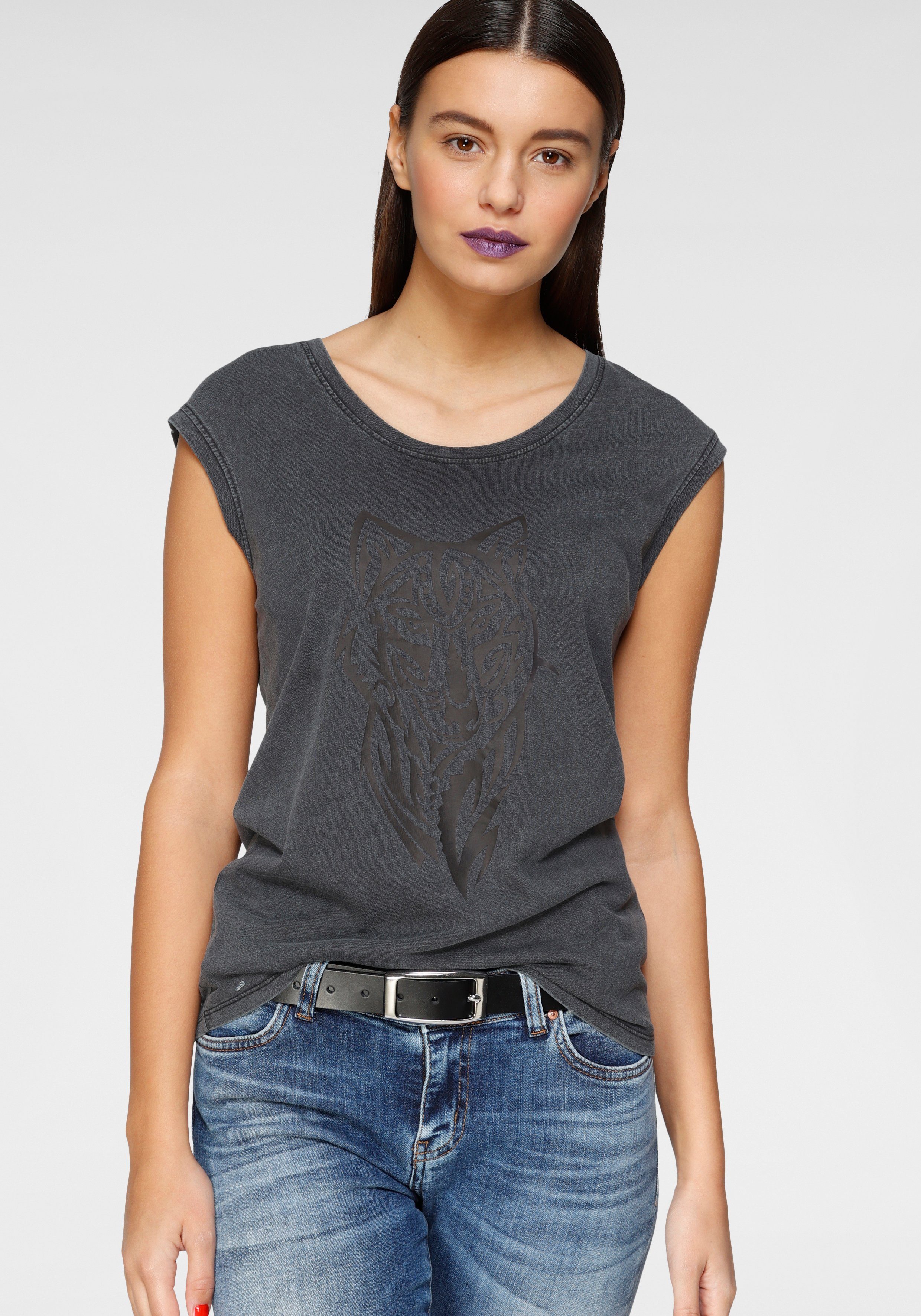 ajc t-shirt in coole acid-washed-look met placement-print zwart