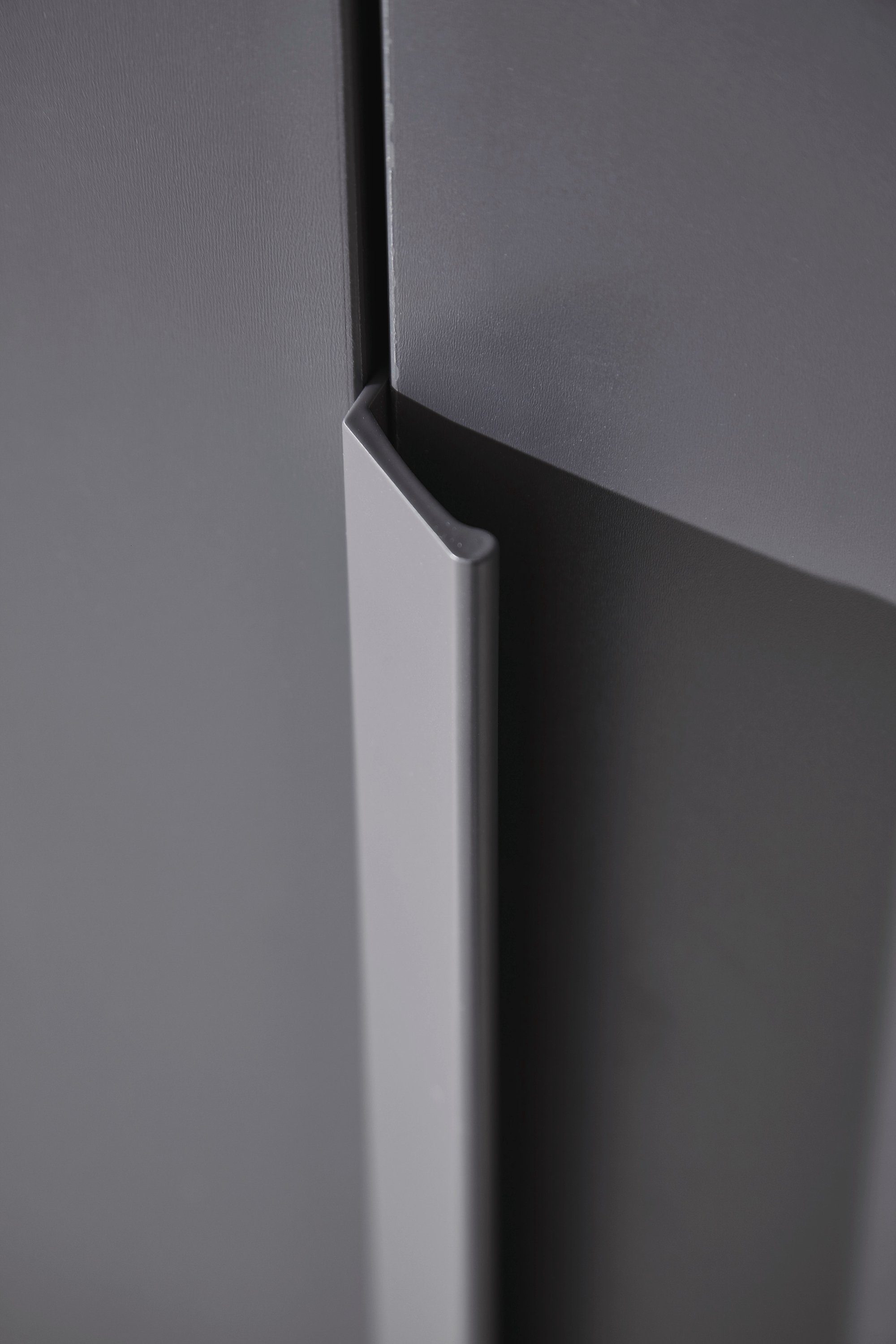 rauch Draaideurkast Purisma met laden en vele accessoires, met soft-closefunctie