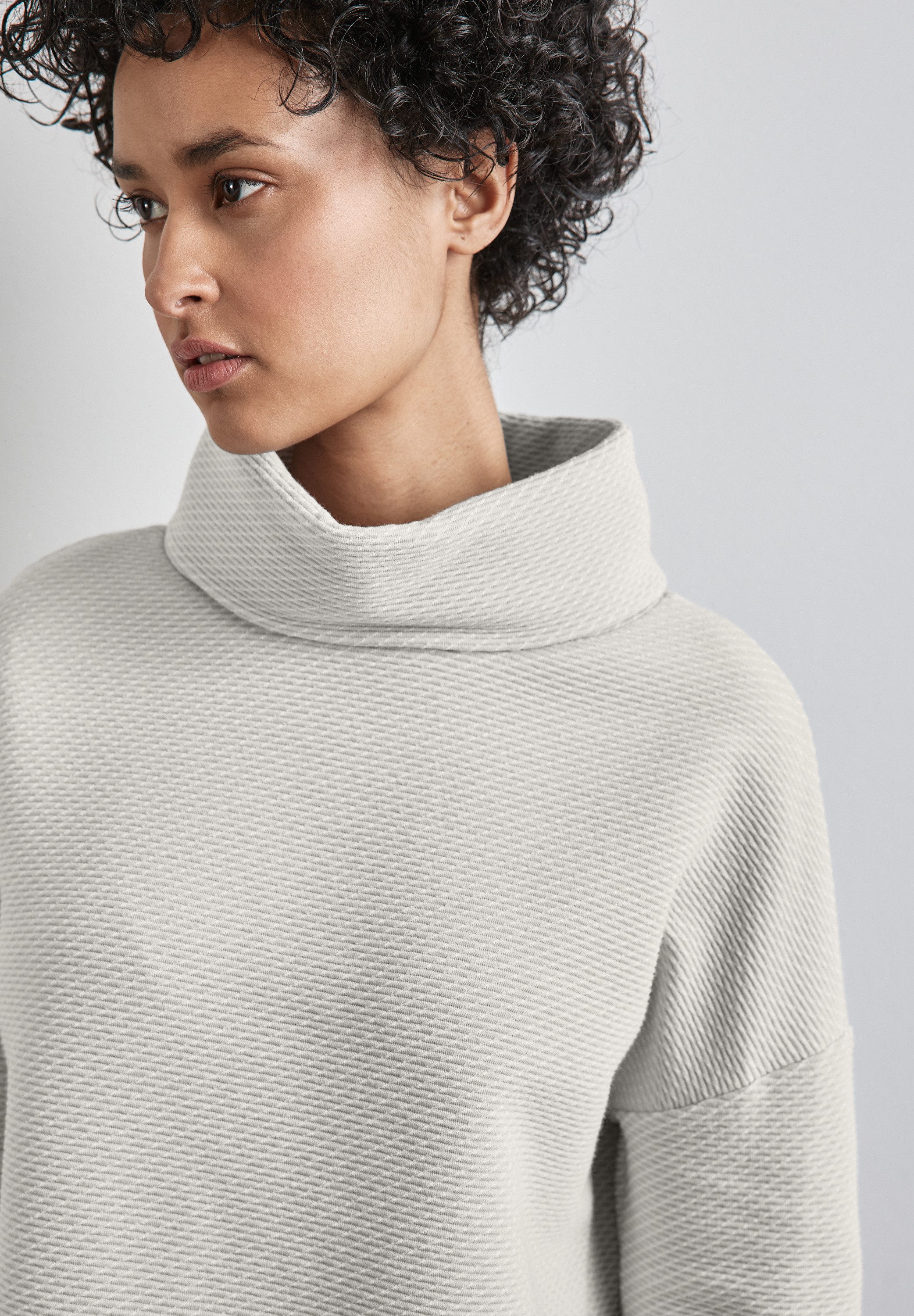 STREET ONE Shirt met 3/4 mouwen in structuur-look en met sjaalkraag