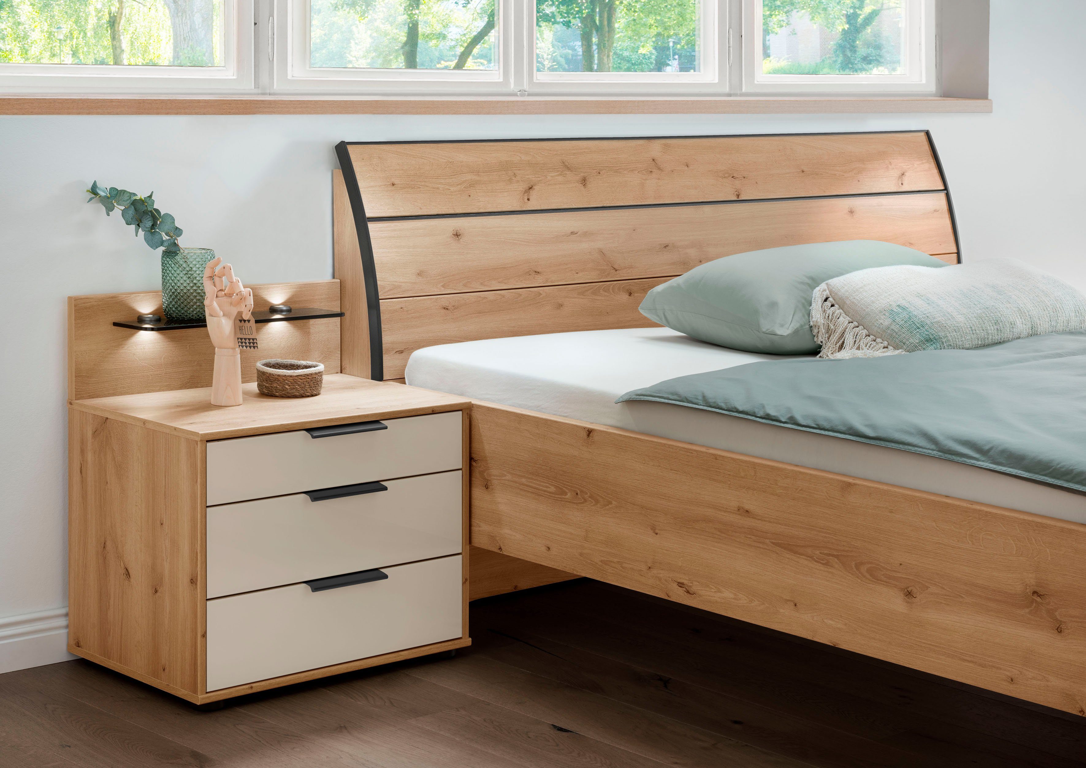 WIEMANN Futonbed Monaco, 4-voudig in hoogte verstelbaar met stijlvol houten hoofdbord, made in germany
