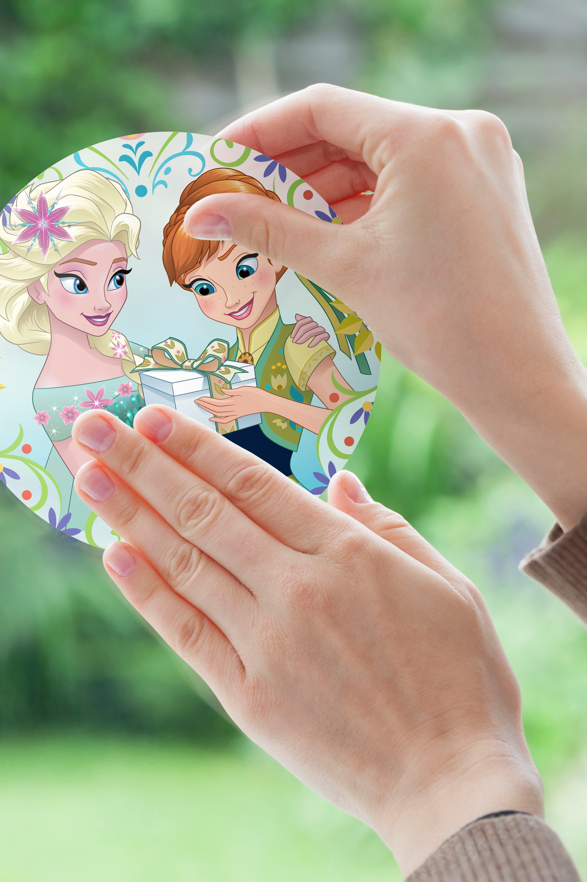 Komar Raamsticker - Frozen Springday Bubbles - grootte 30 x 30 cm, 2 vellen (1 stuk)