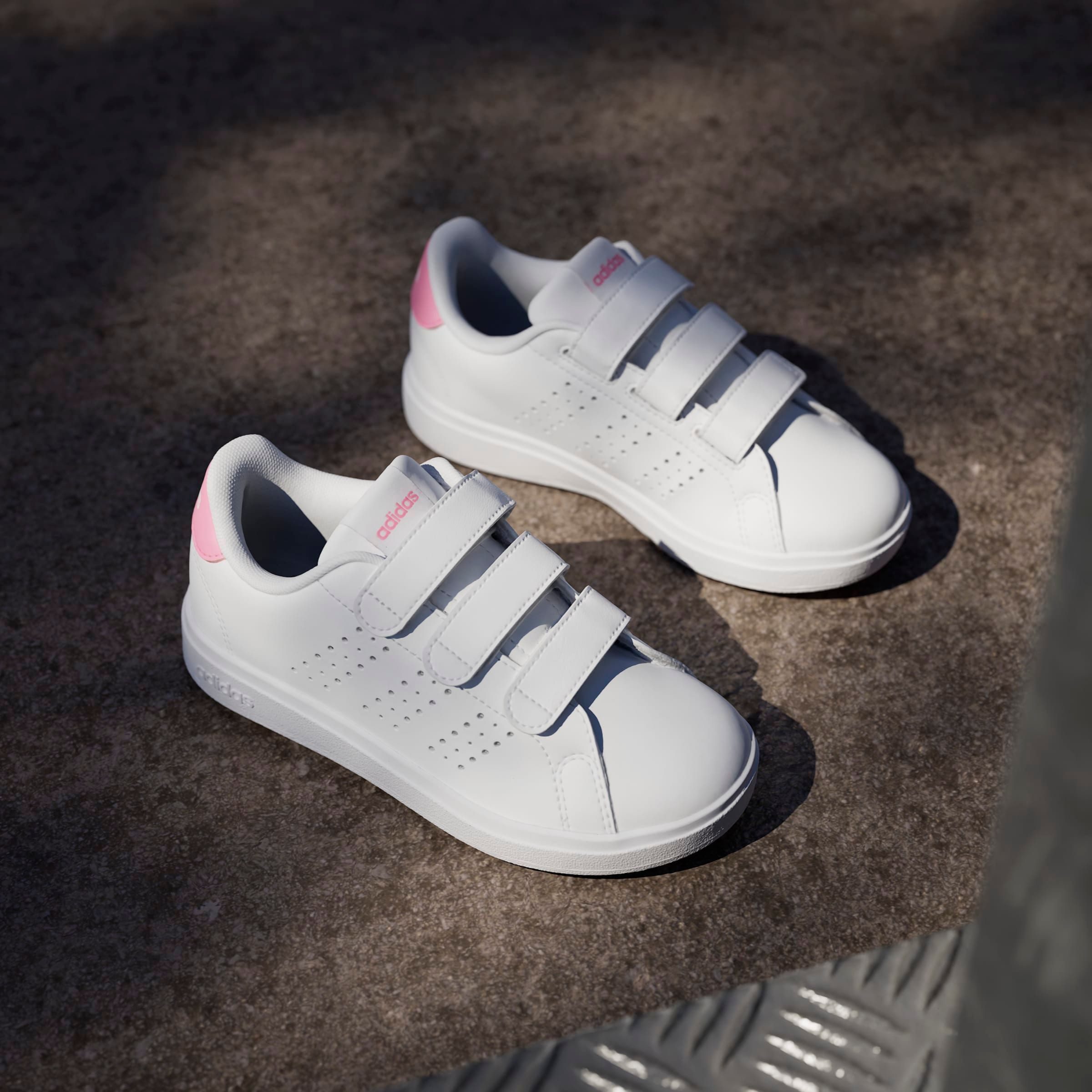 adidas Sportswear Klittenbandschoenen ADVANTAGE BASE 2.0 KIDS Ontwerp in de sporen van de adidas Stan Smith