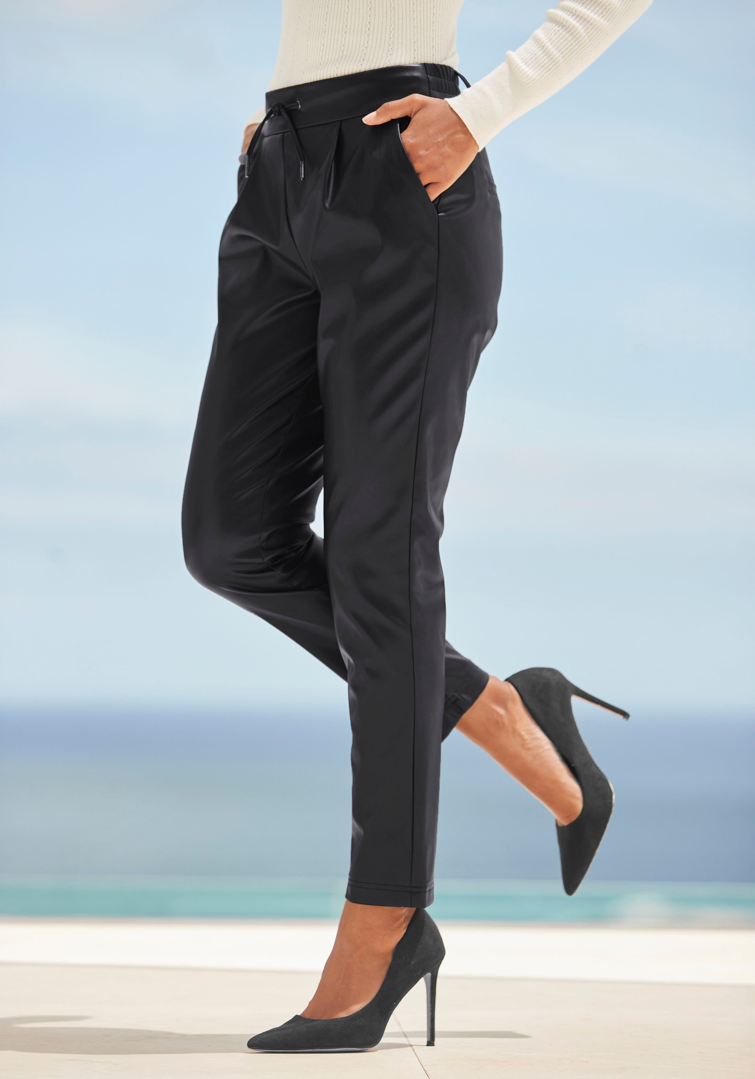Lascana Comfortbroek van imitatieleer, comfortabele stofbroek, elegant-chic