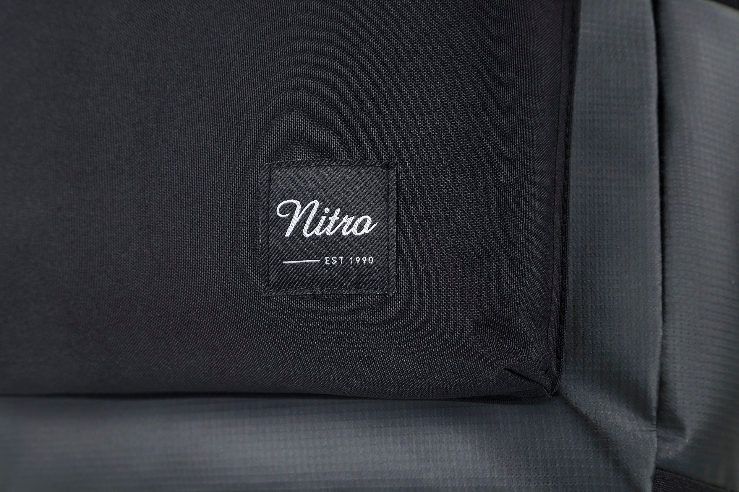 NITRO Vrijetijdsrugzak Urban Plus Daypack, streetpack in retro-stijl, alledaagse rugzak, schoolrugzak