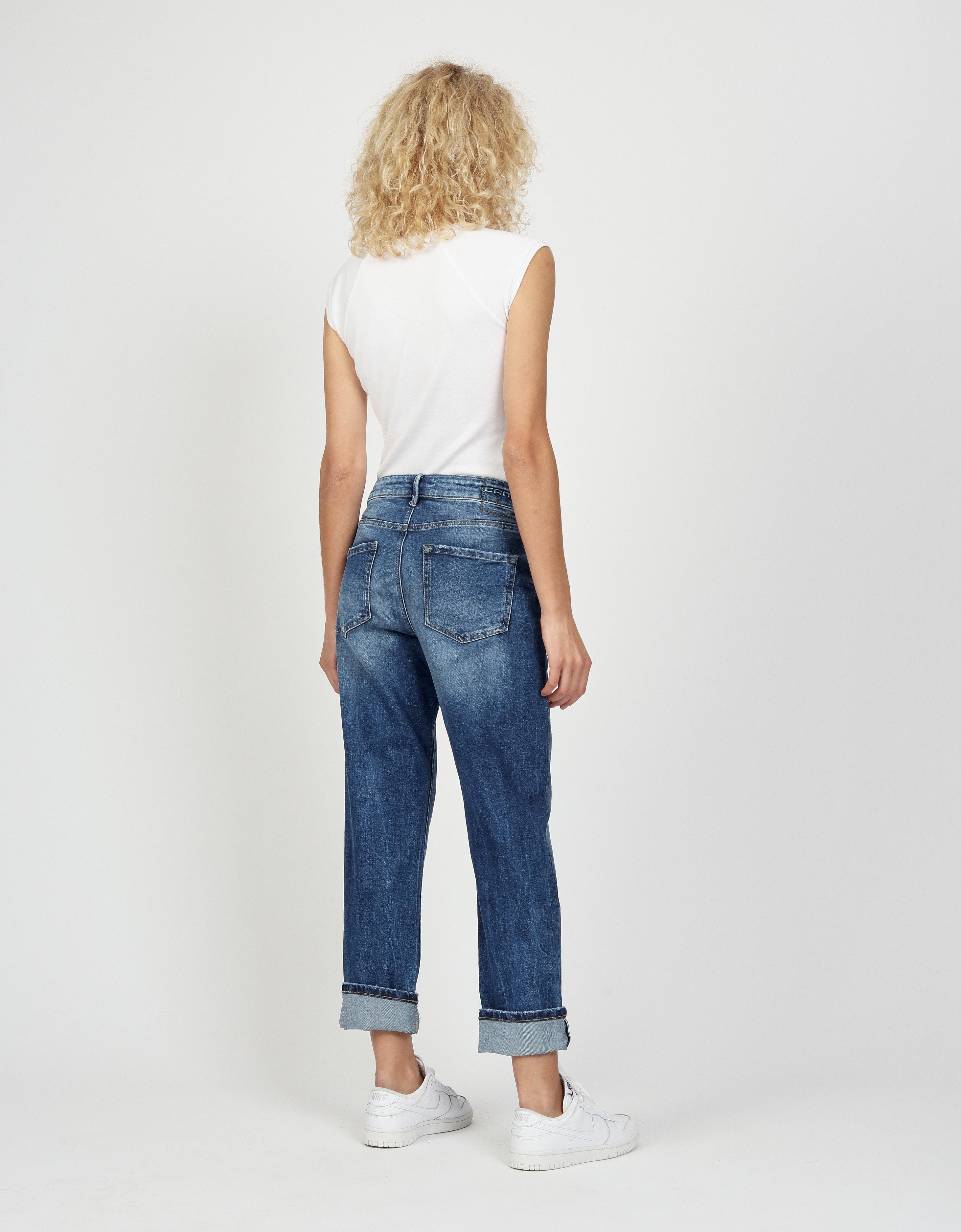 GANG Straight jeans 94Thelma met detail boven de muntzak
