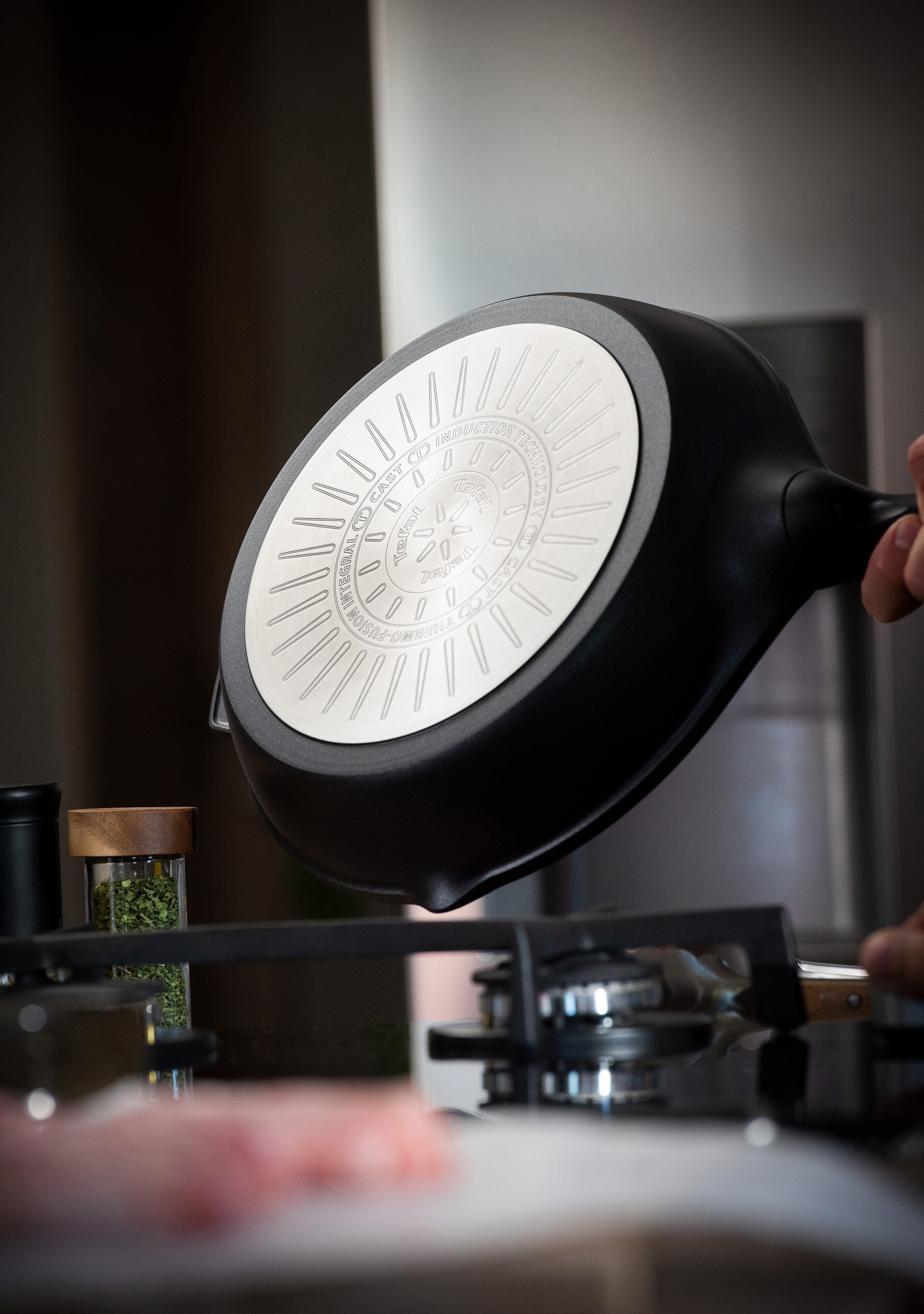 Tefal Koekenpan Robusto inductiepan Thermo-signaal bij ideale baktemperatuur, geschikt voor alle kookplaten (1-delig)