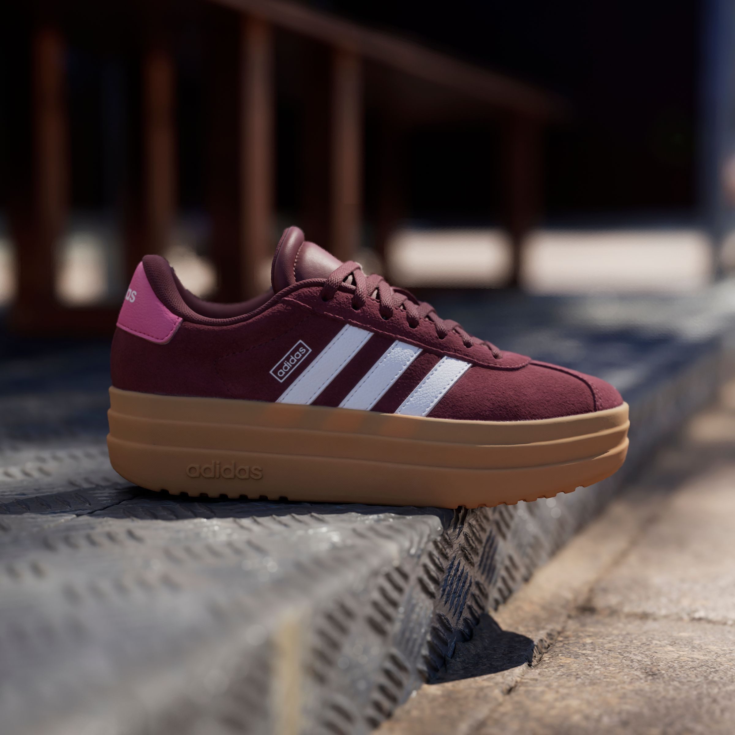 adidas Sportswear Plateausneakers Design in de voetsporen van de adidas Gazelle Bold