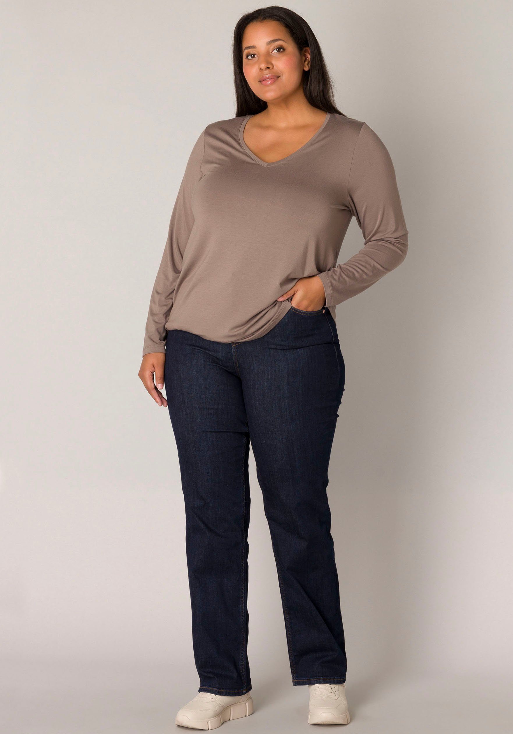 Base Level Curvy Shirt met lange mouwen met v-hals