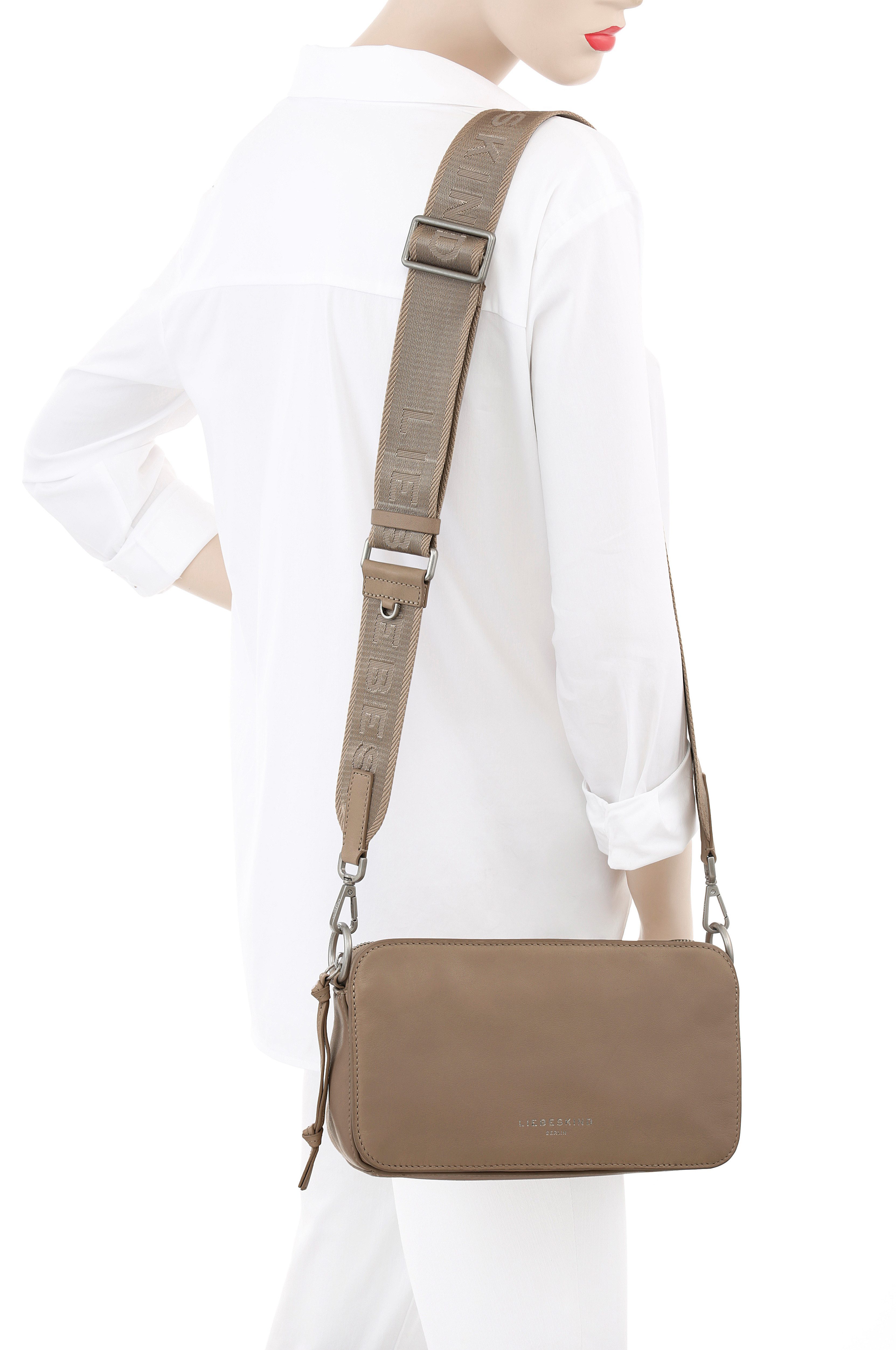 Liebeskind Berlin Schoudertas CLARICE NATURAL SHEEP Clarice Gecertificeerd volgens Leather Working Group