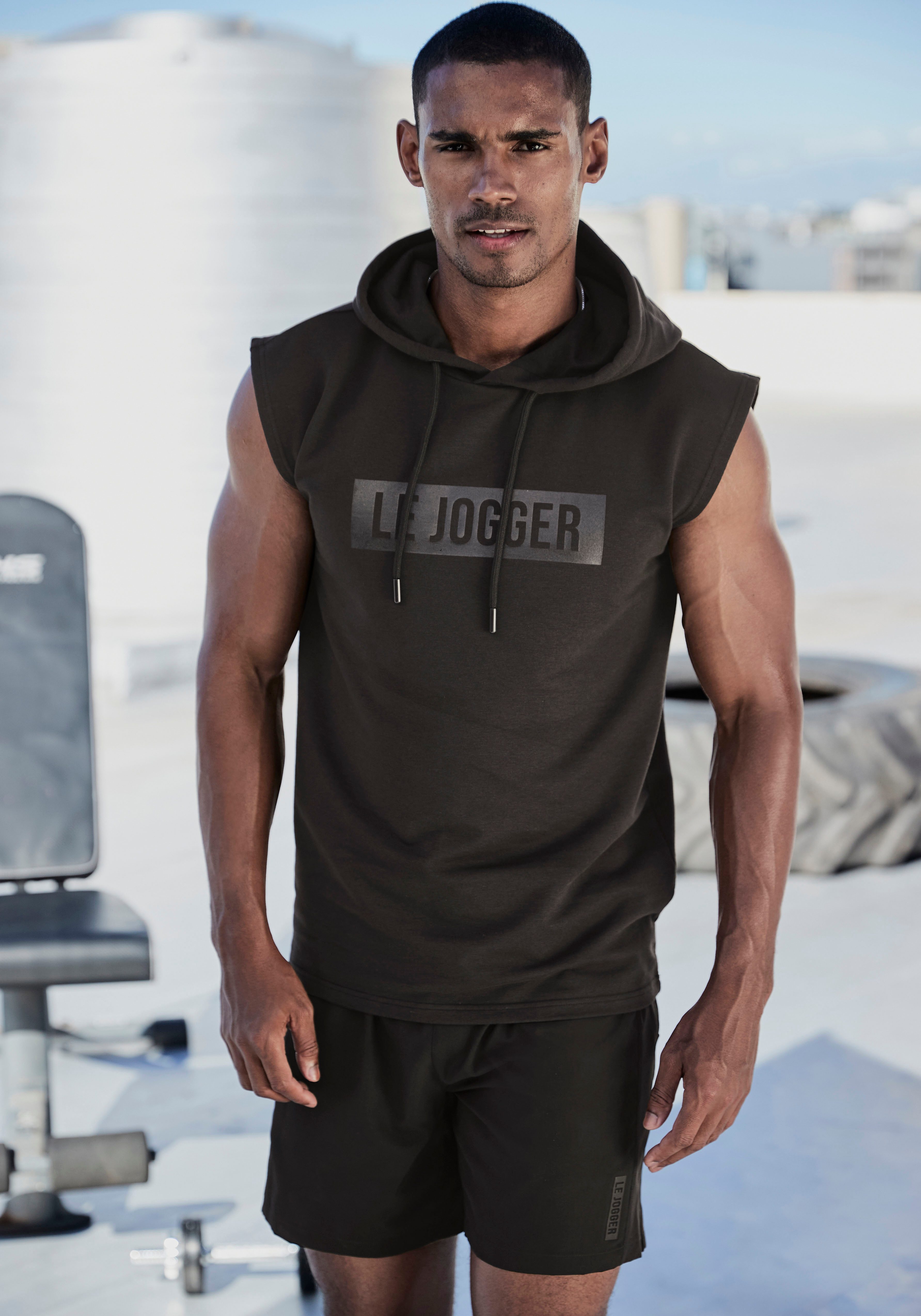 le jogger® Capuchontrui met print en koordtrek