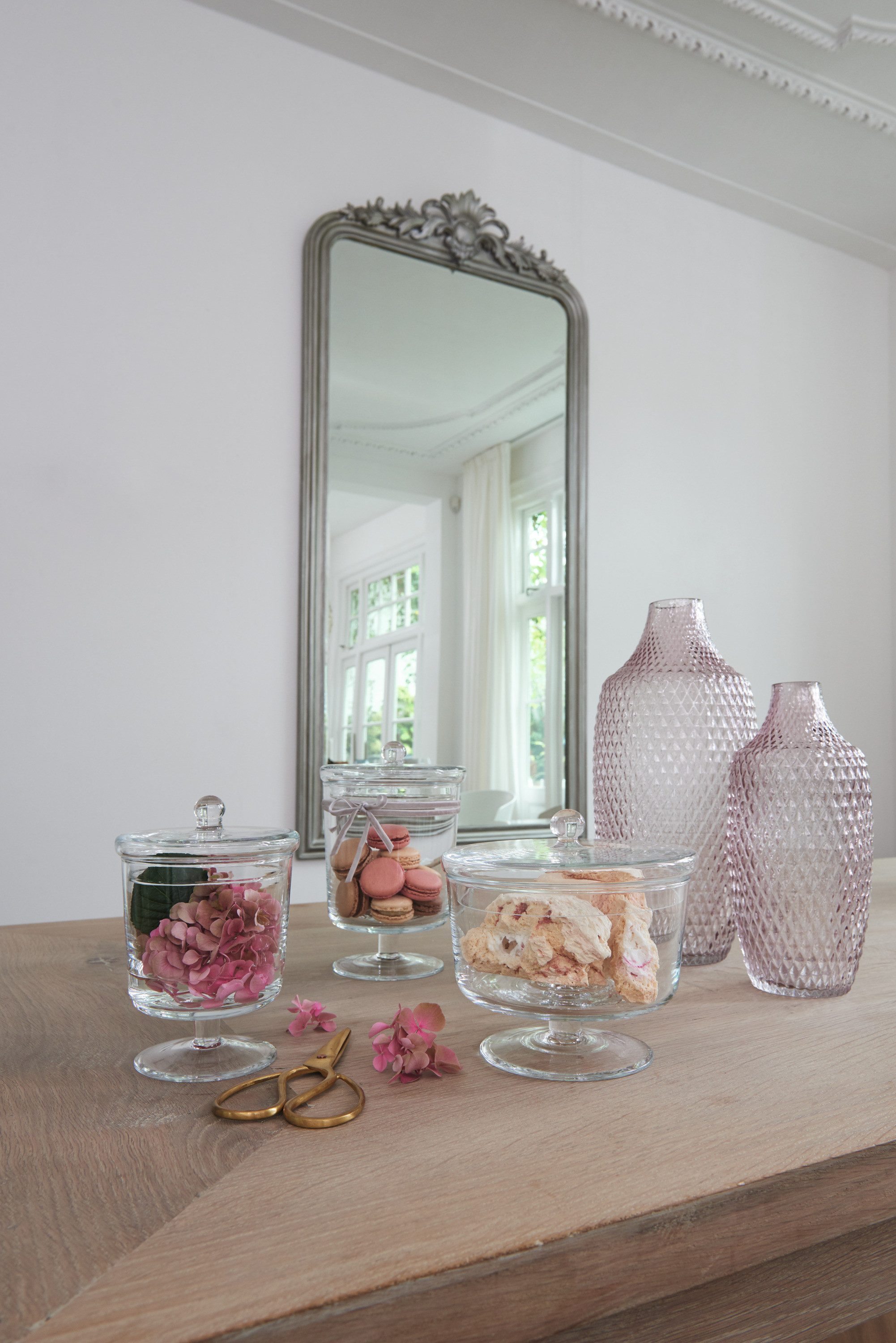 LEONARDO Tafelvaas Decoratieve vaas POESIA, reliëflook van glas, handgemaakt, hoogte ca. 30 cm (1 stuk)