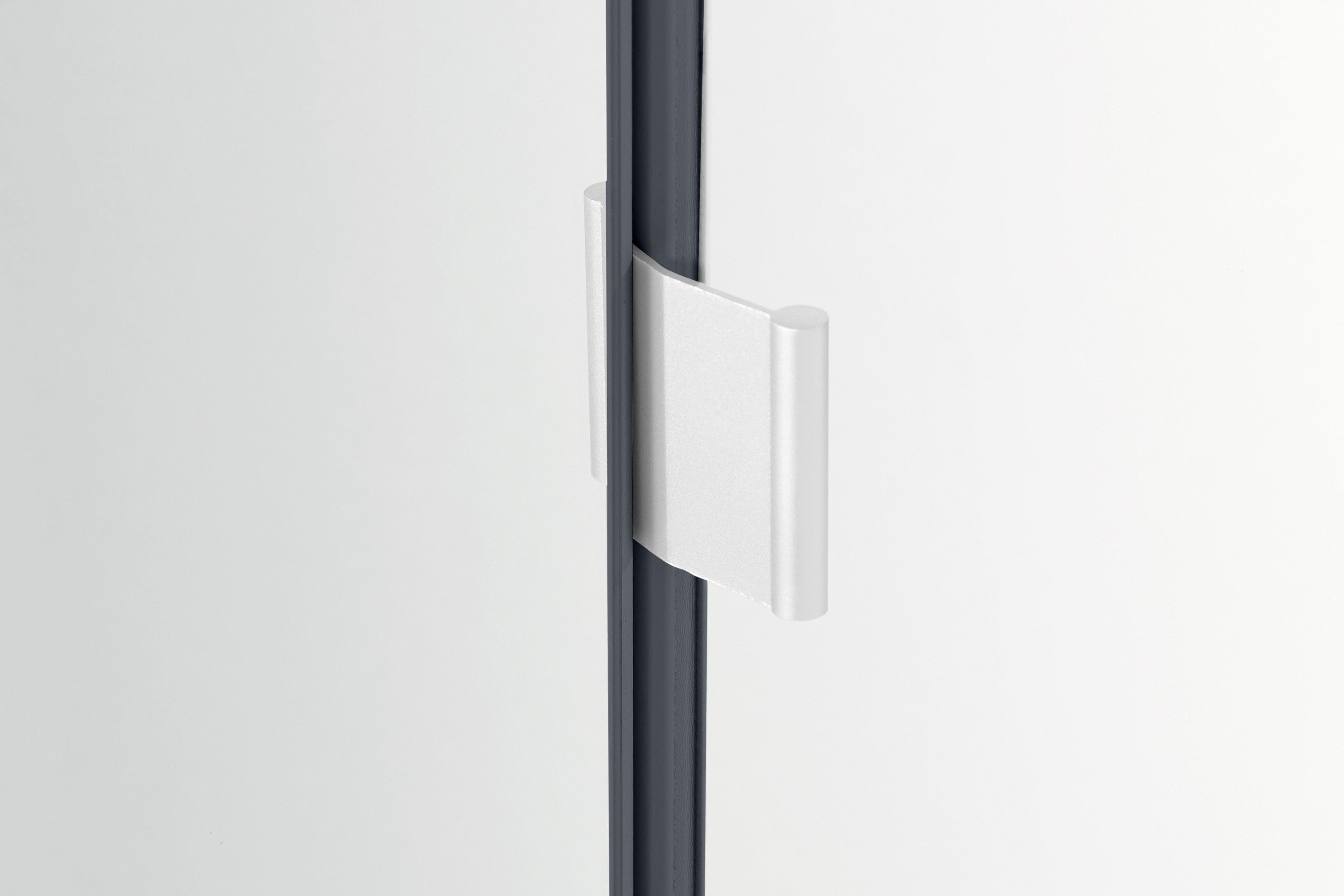 rauch Draaideurkast Kledingkast kast garderobe TOPSELLER OTELI incl. binnenindeling met 3 binnenlades extra planken optioneel met spiegel made in germany