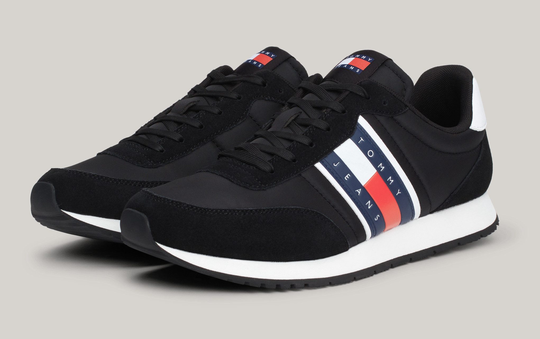 TOMMY JEANS Sneakers TJM RUNNER CASUAL ESS vrijetijdsschoen, lage schoen, veterschoen met zijlogo-vlag