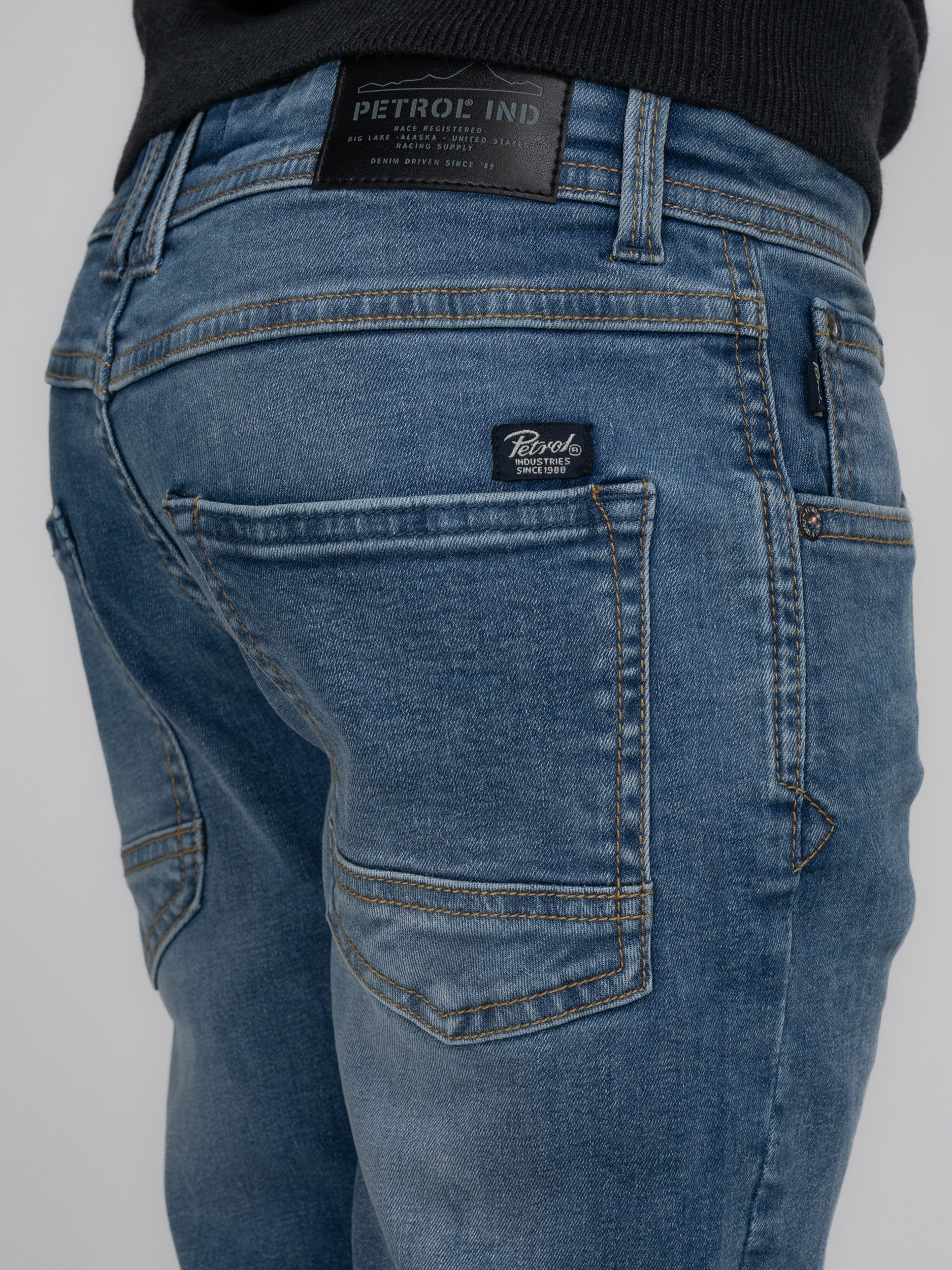 Petrol Industries Straight jeans met stone washed look
