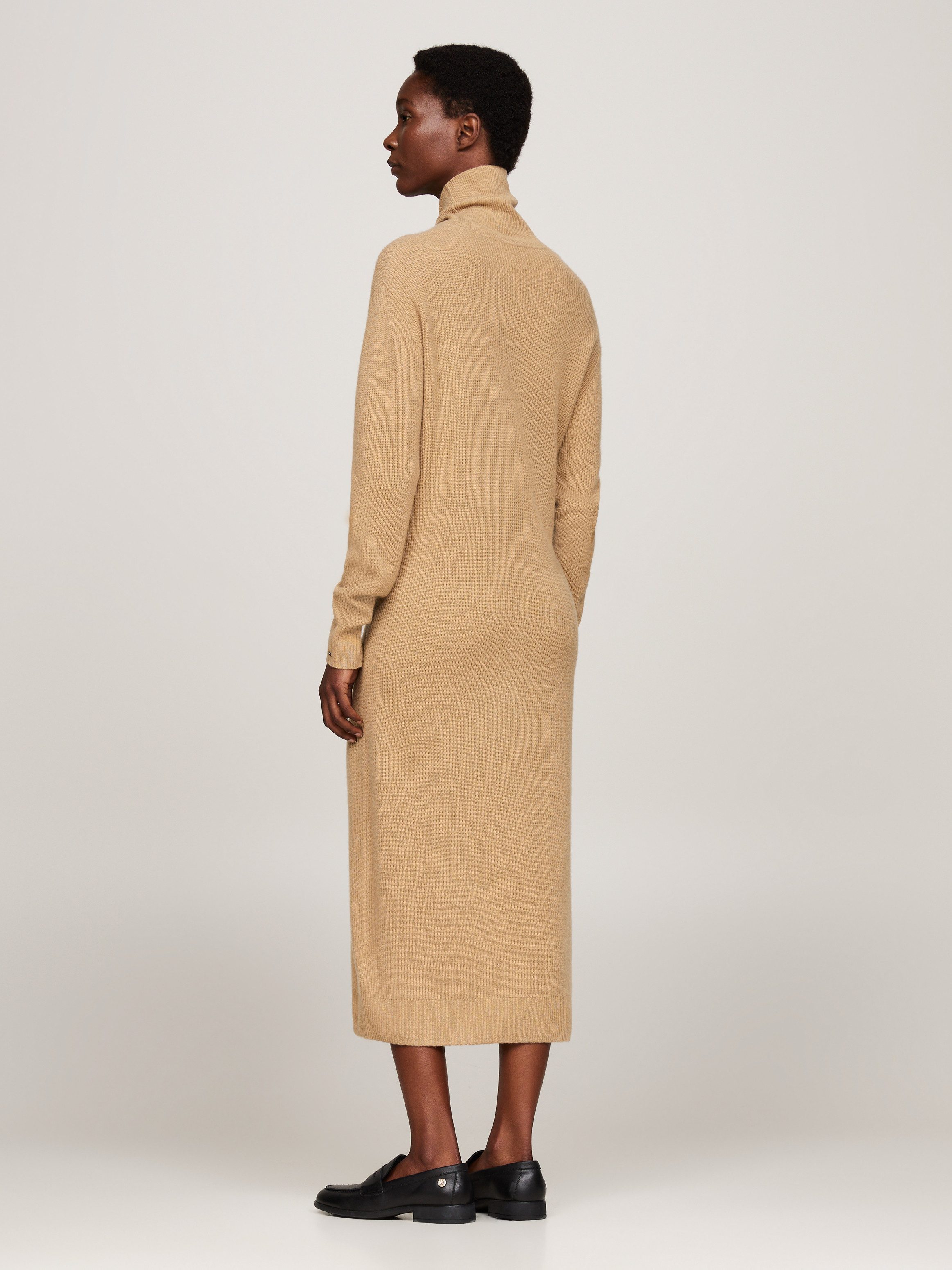 Tommy Hilfiger Gebreide jurk WOOL CASH ROLL-NK LONG DRESS met logo-borduursel, in riblook